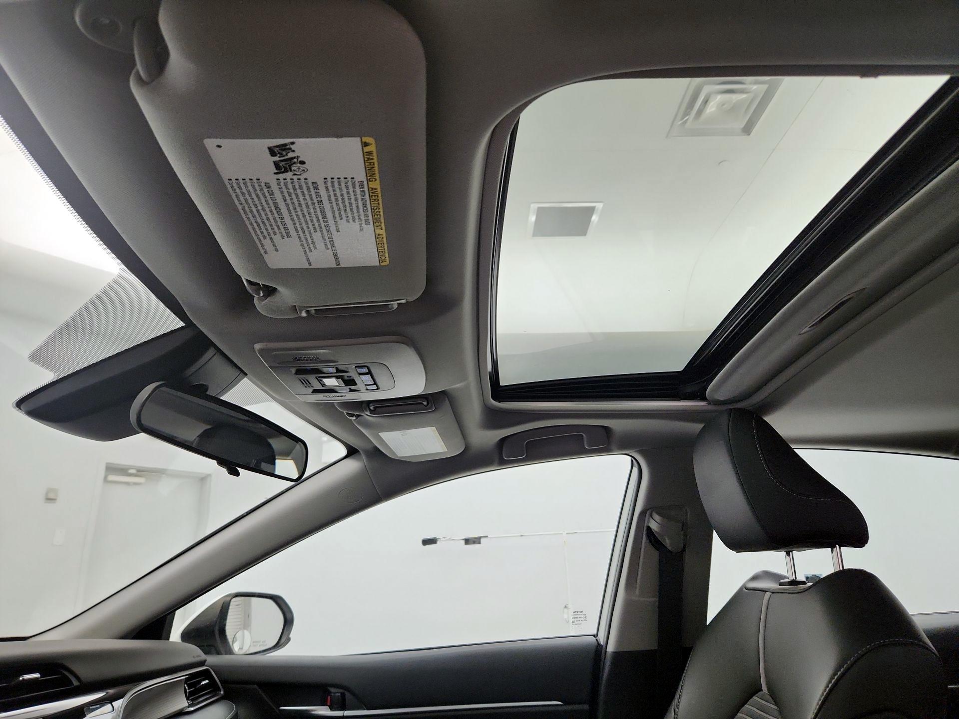 Thumbnail: 2020 Toyota Camry - 19