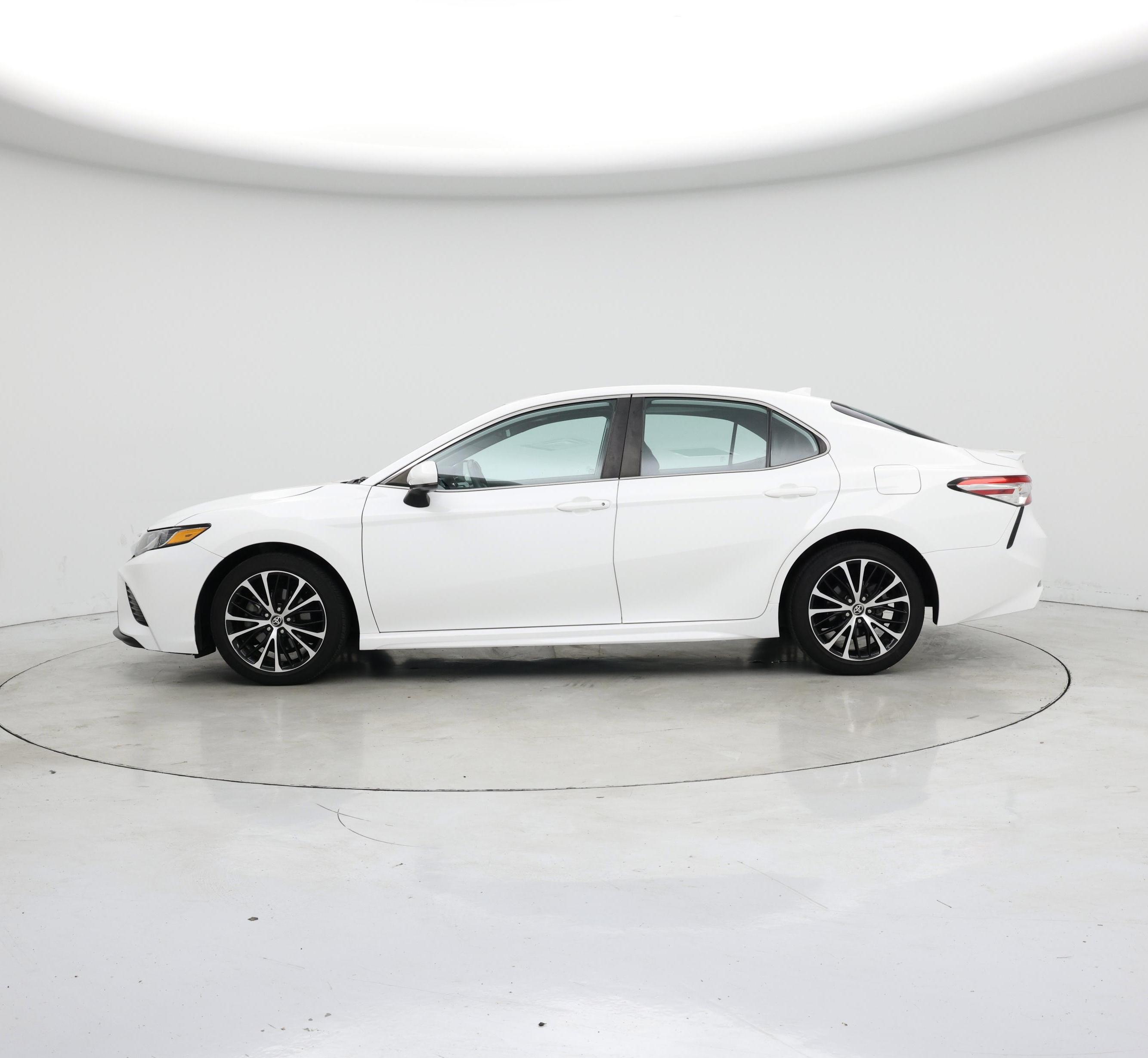 Thumbnail: 2020 Toyota Camry - 3