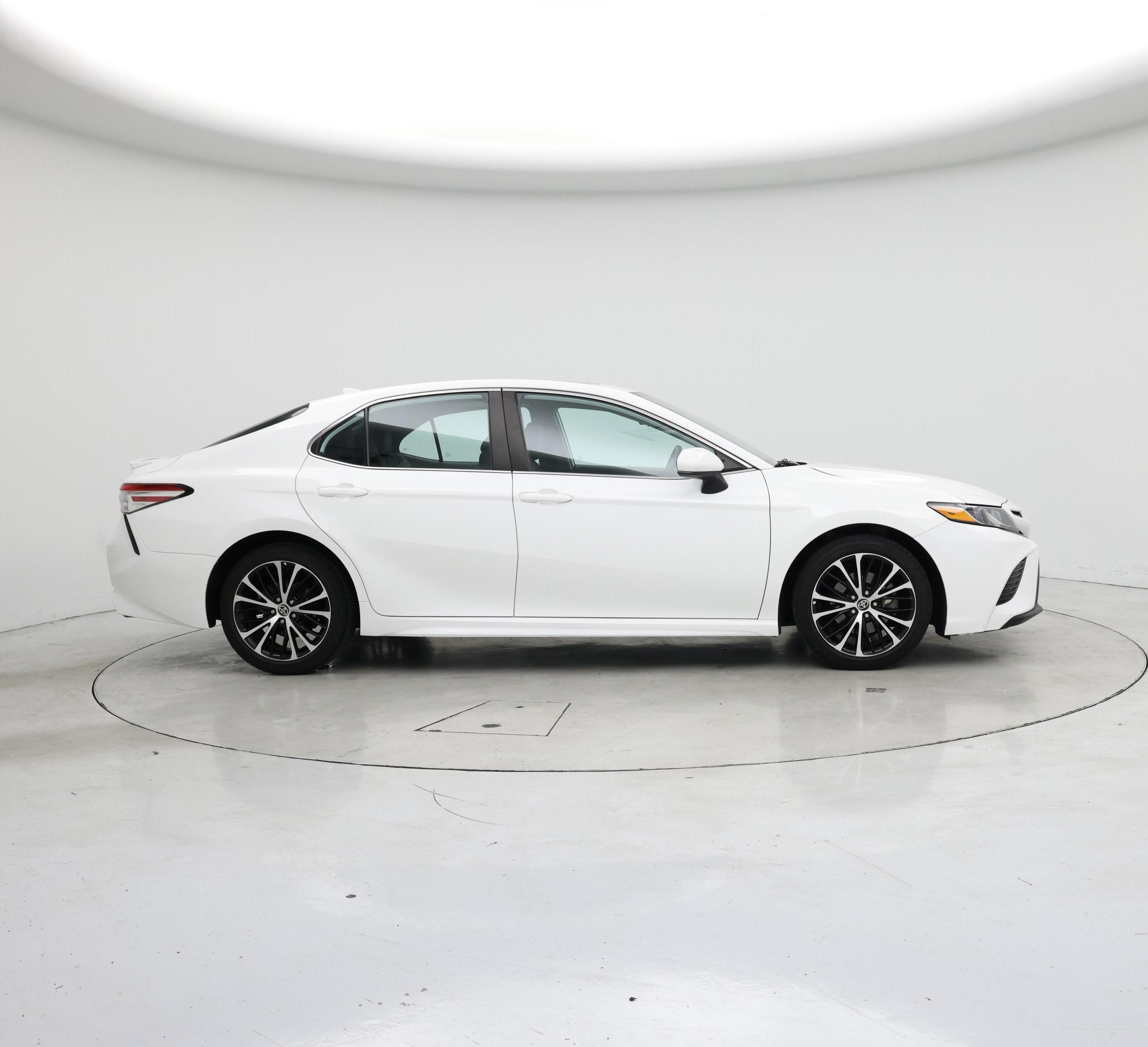 Thumbnail: 2020 Toyota Camry - 7