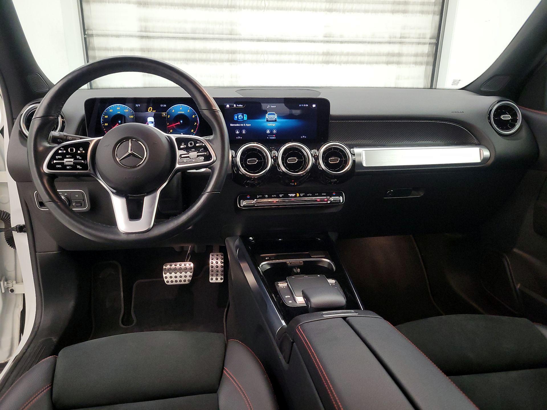 Thumbnail: 2022 Mercedes-Benz GLB - 9