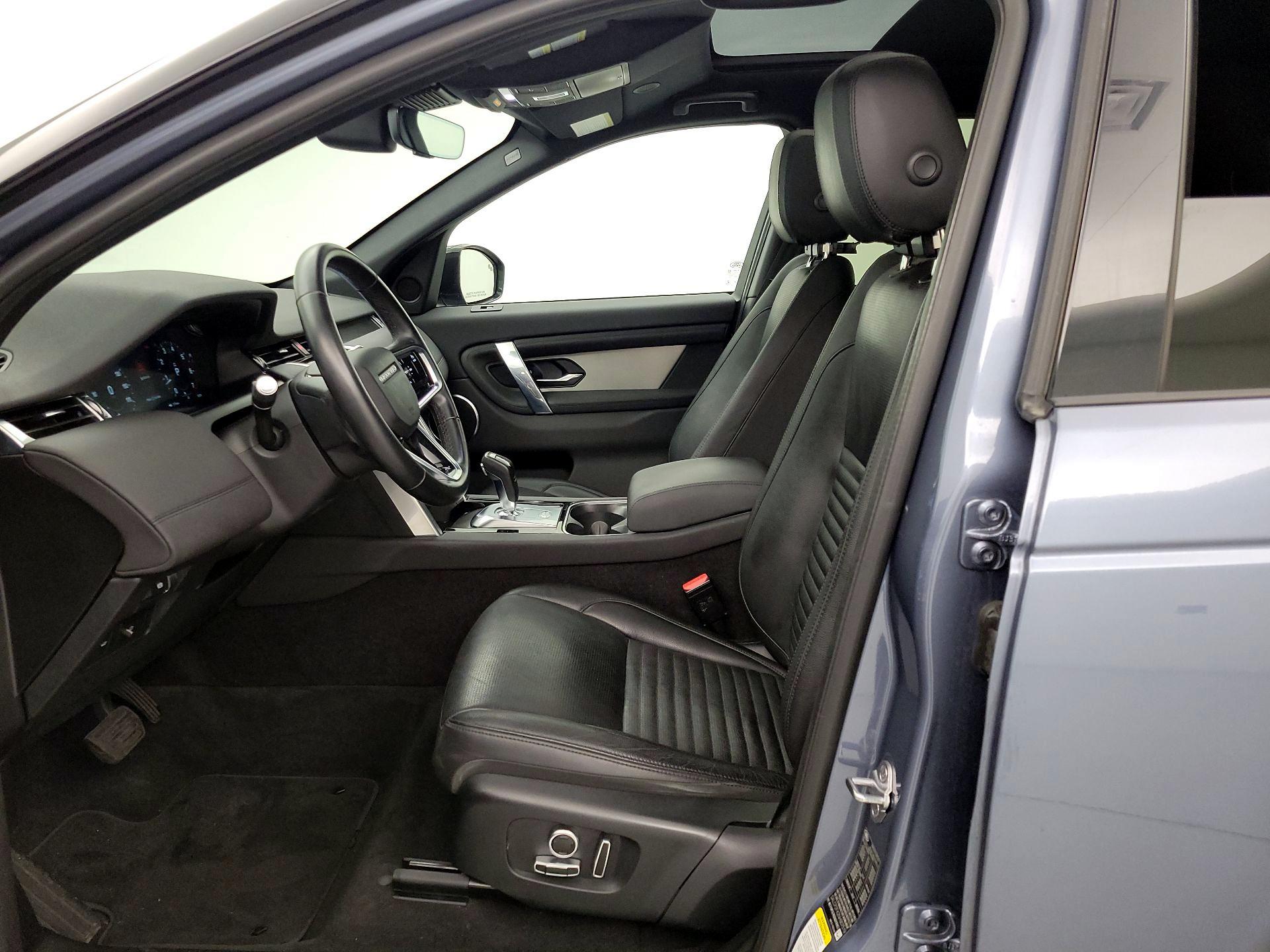 Thumbnail: 2022 Land Rover Discovery Sport - 11