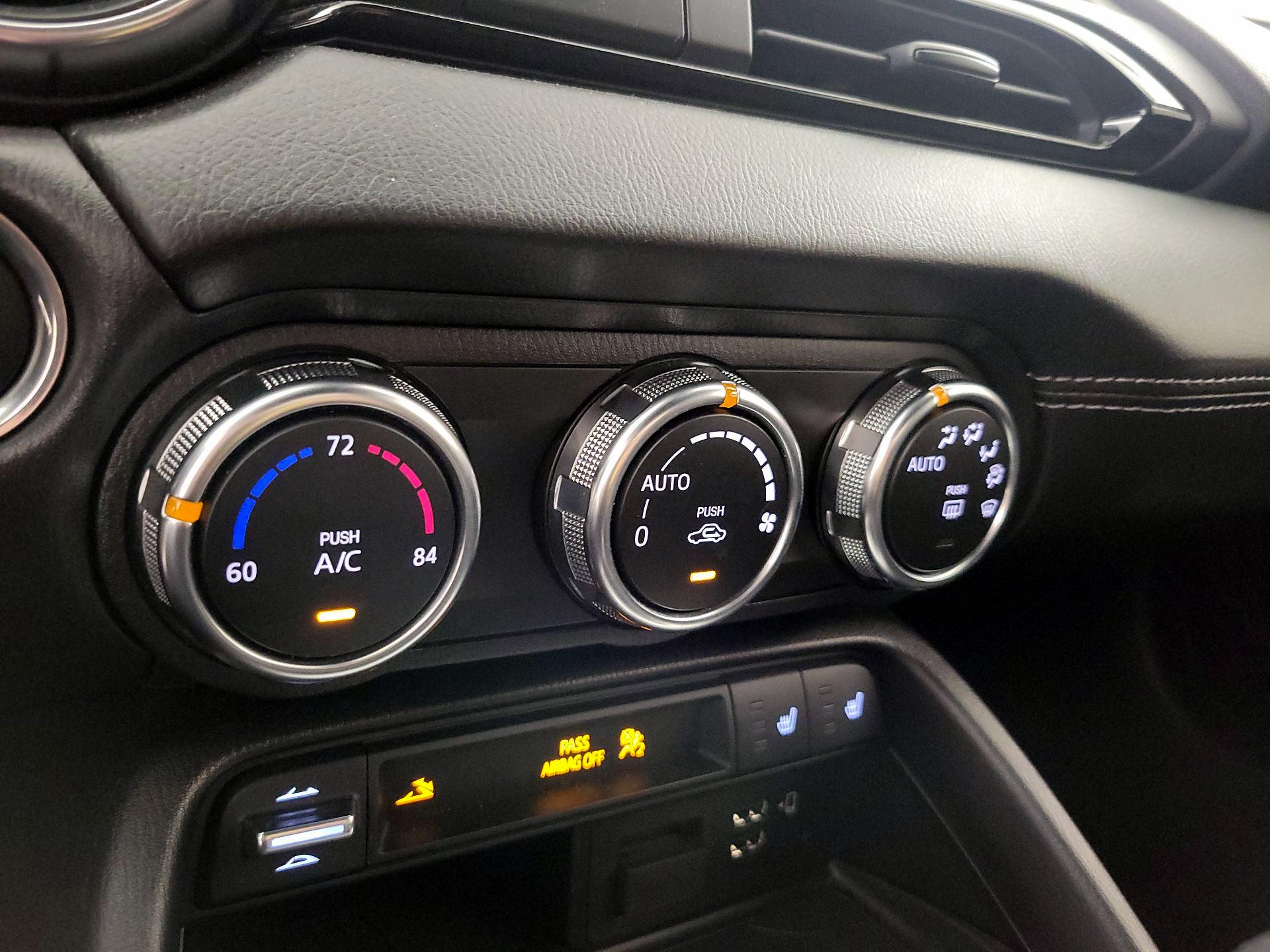 Thumbnail: 2022 Mazda MX-5 Miata - 17