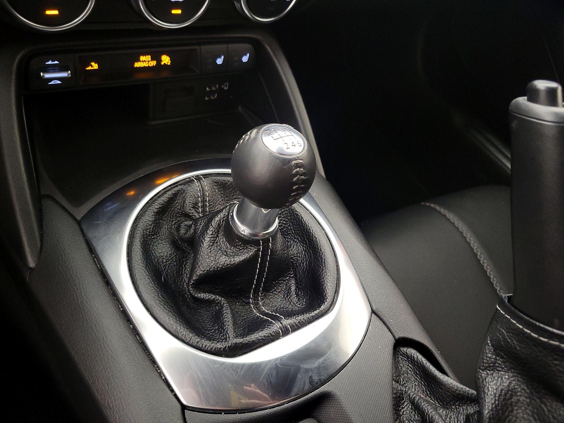 Thumbnail: 2022 Mazda MX-5 Miata - 18