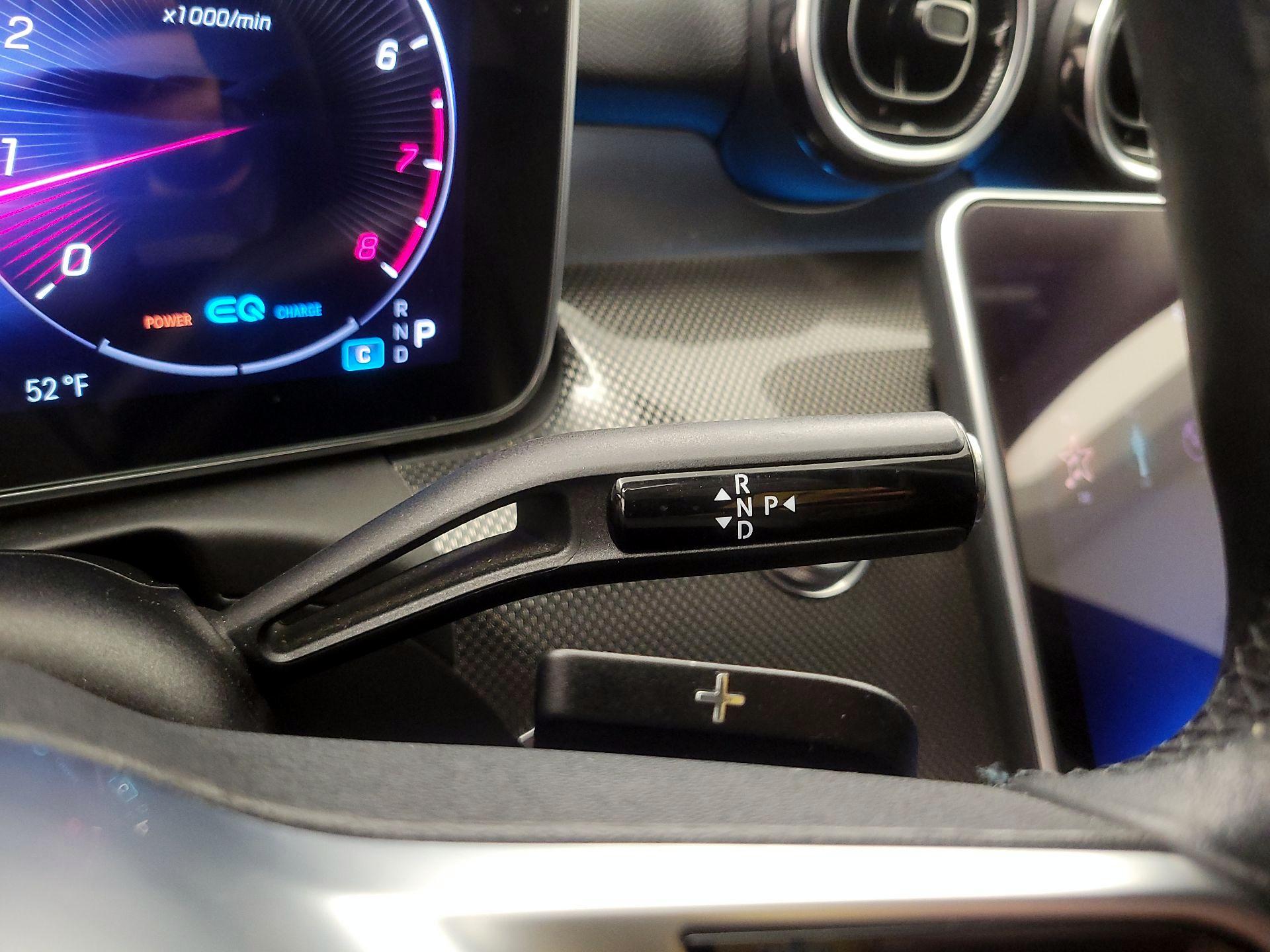 Thumbnail: 2022 Mercedes-Benz C-Class - 17