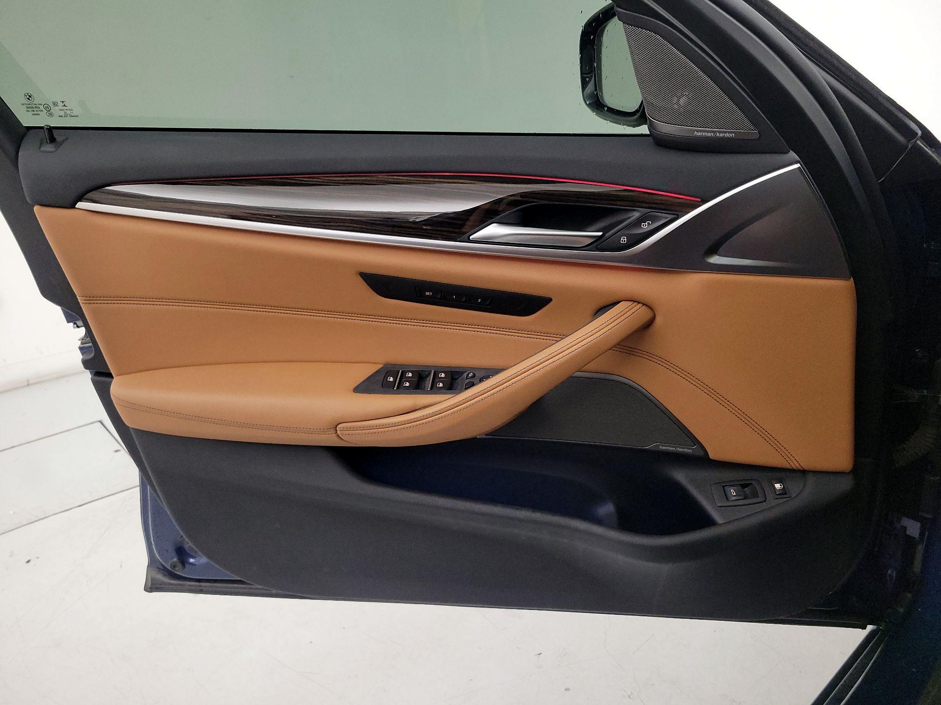 Thumbnail: 2022 BMW 5 Series - 12