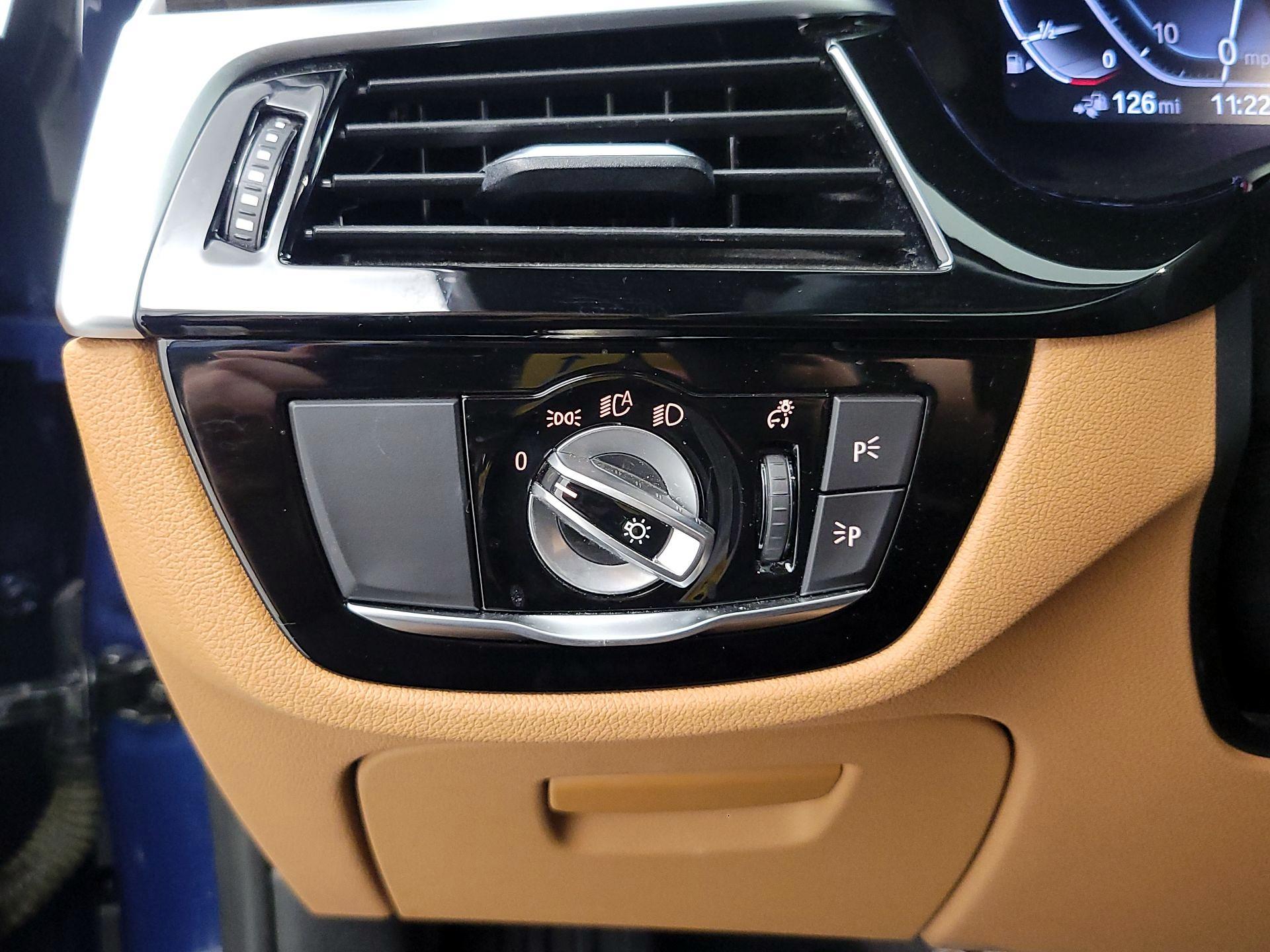 Thumbnail: 2022 BMW 5 Series - 13