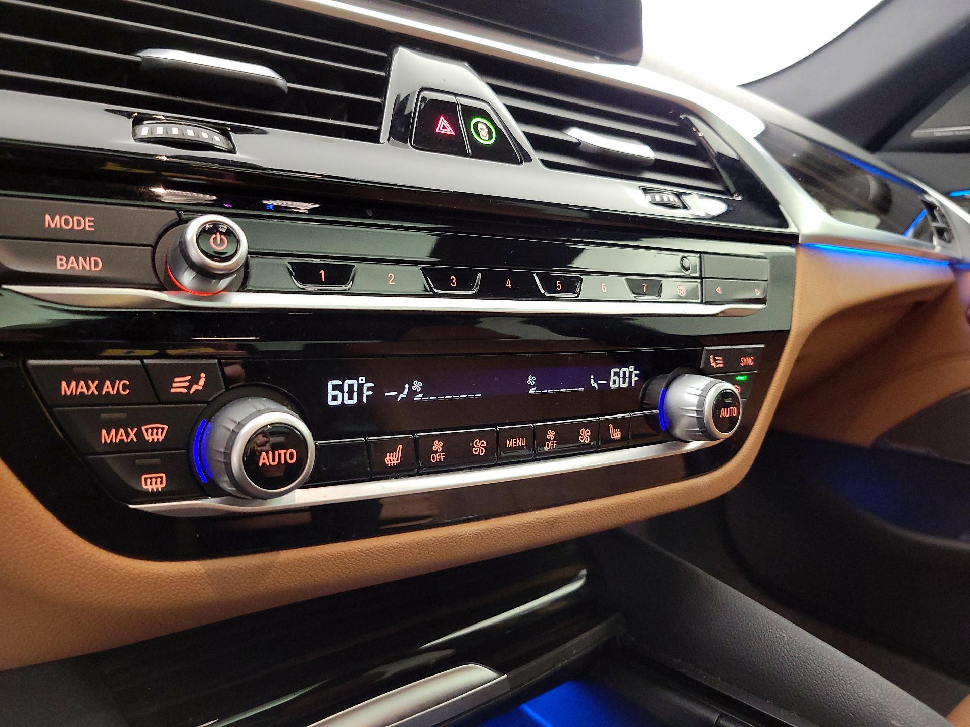 Thumbnail: 2022 BMW 5 Series - 17