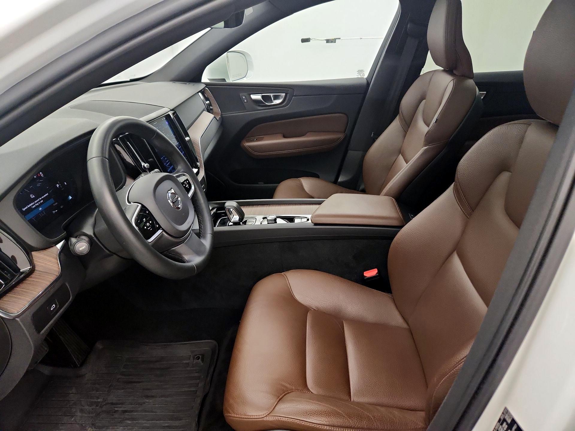 Thumbnail: 2023 Volvo XC60 - 11