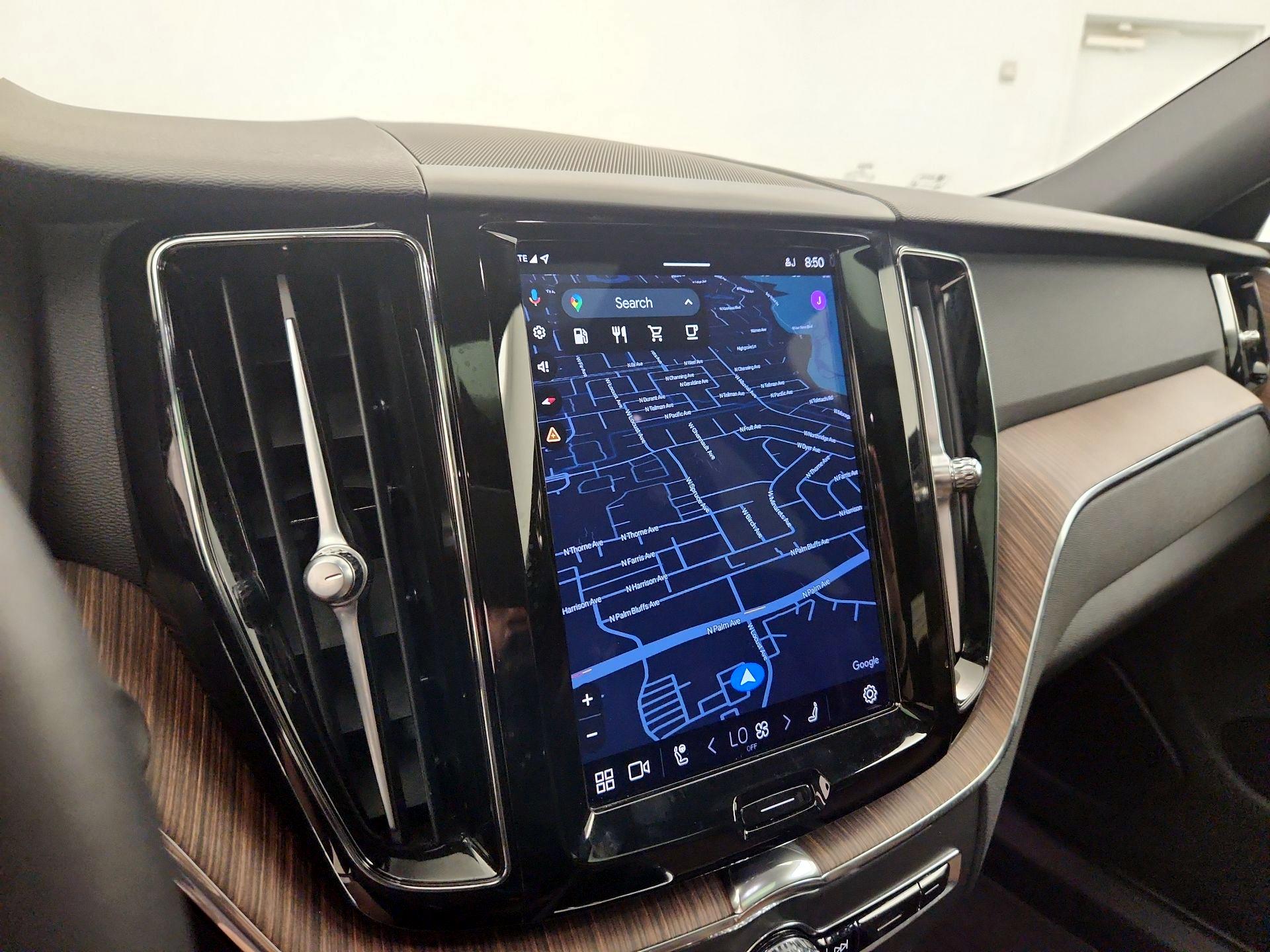 Thumbnail: 2023 Volvo XC60 - 14