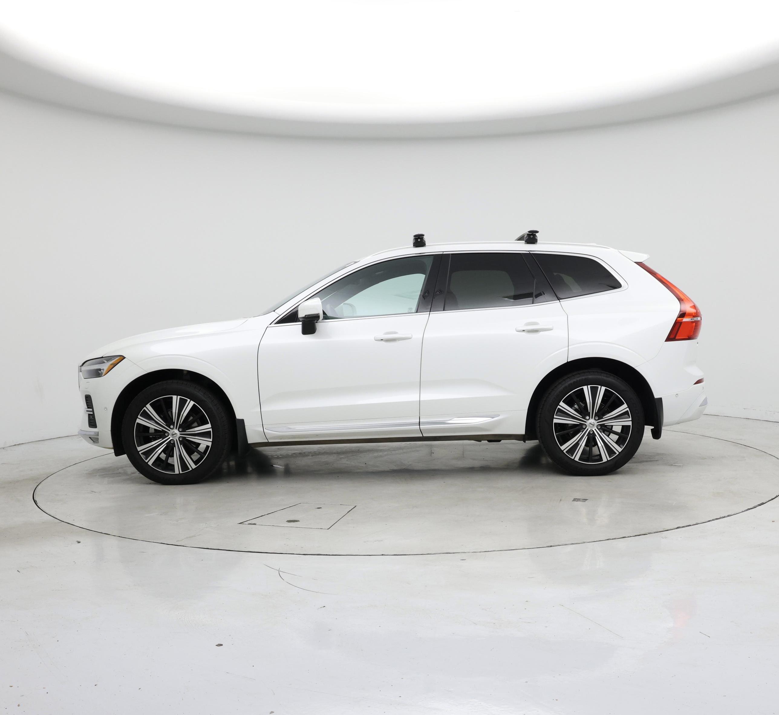 Thumbnail: 2023 Volvo XC60 - 3