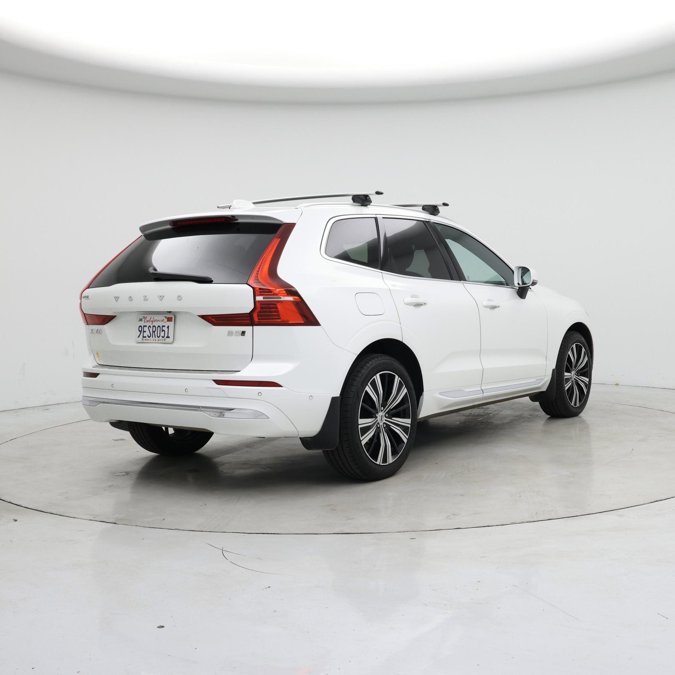 Thumbnail: 2023 Volvo XC60 - 8