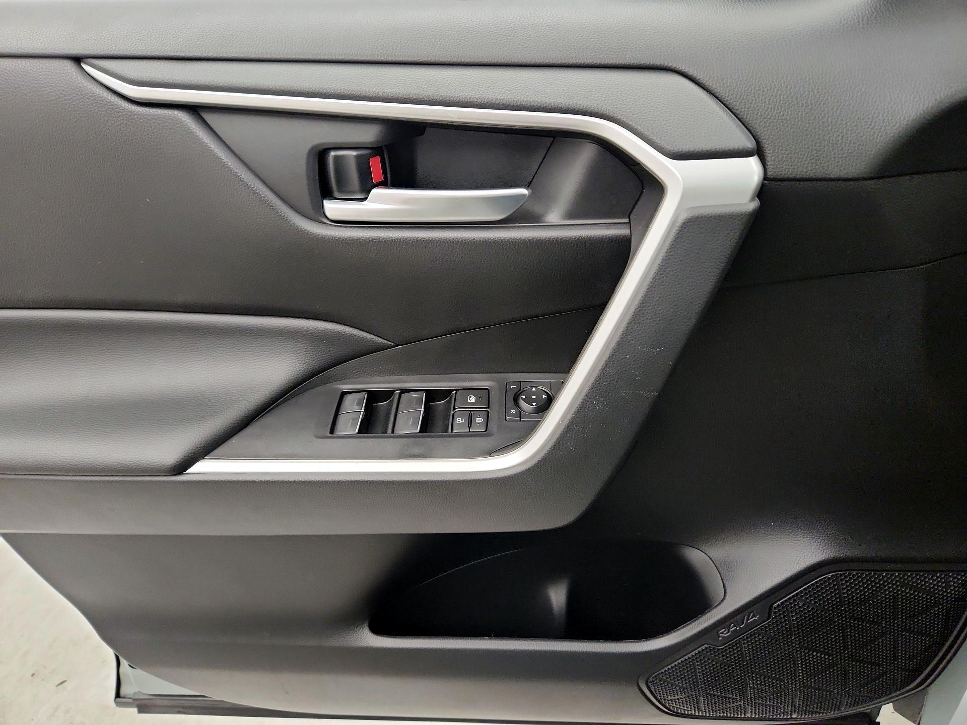 Thumbnail: 2023 Toyota RAV4 - 12