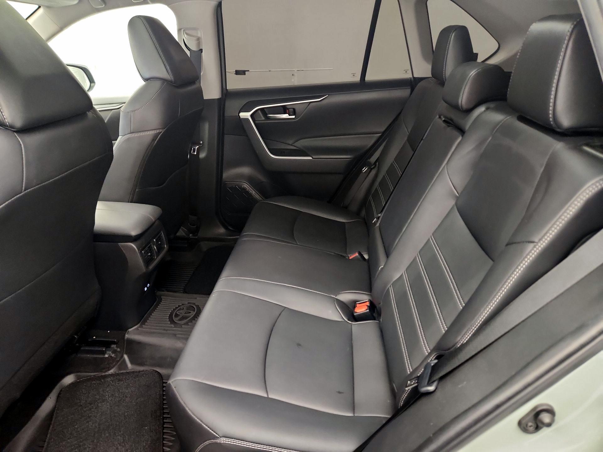 Thumbnail: 2023 Toyota RAV4 - 20