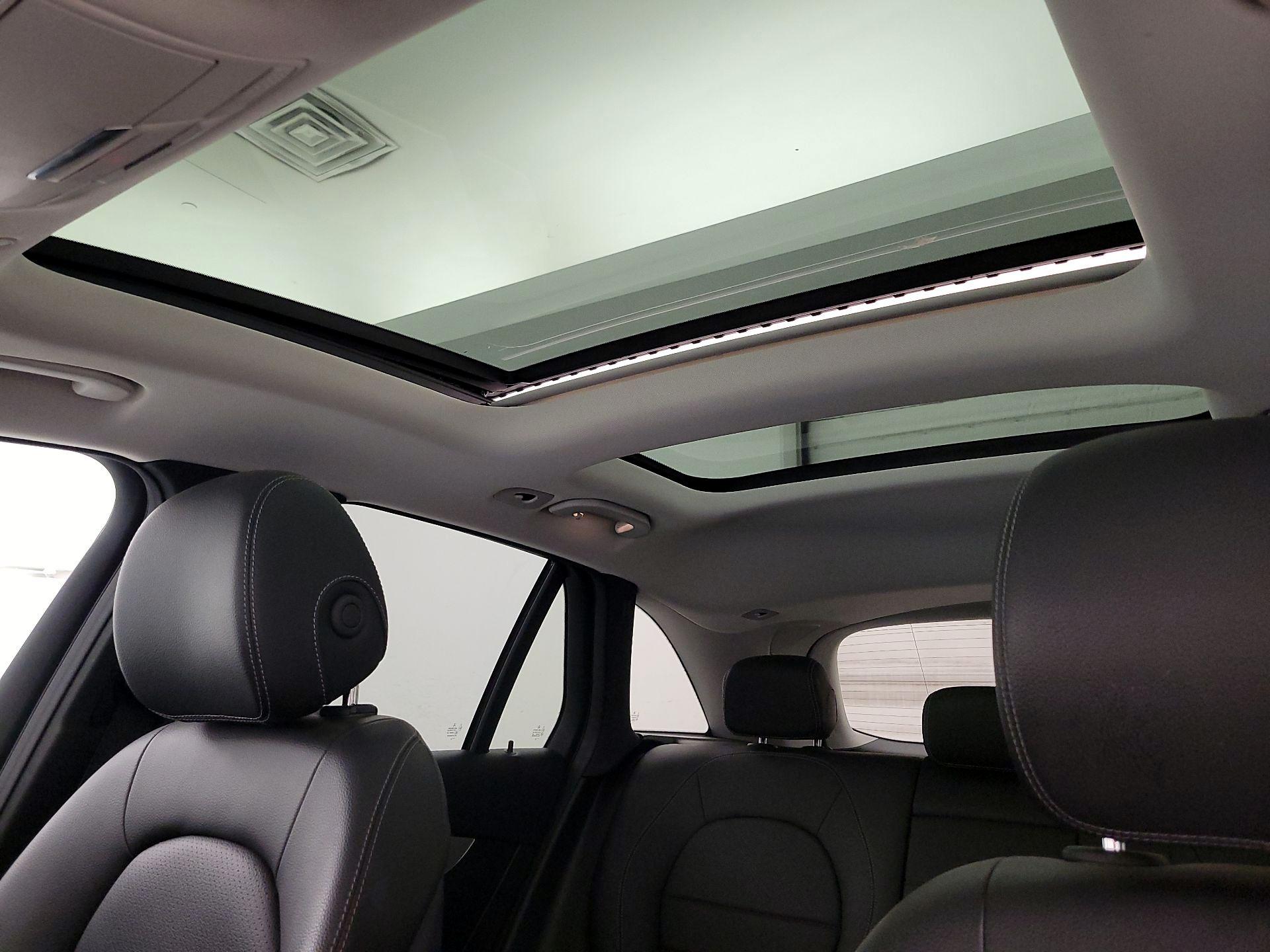 Thumbnail: 2022 Mercedes-Benz GLC - 19