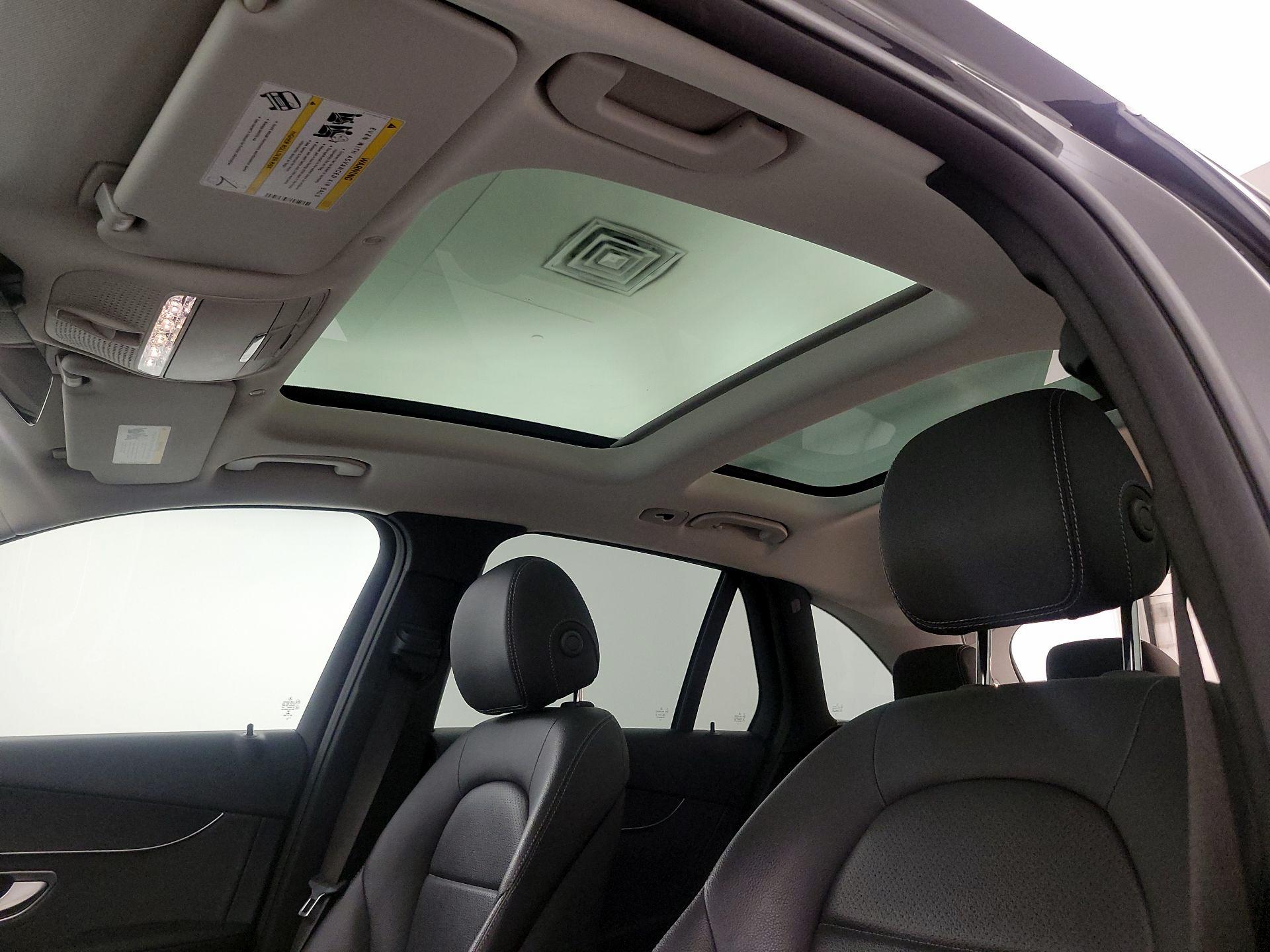 Thumbnail: 2022 Mercedes-Benz GLC - 19