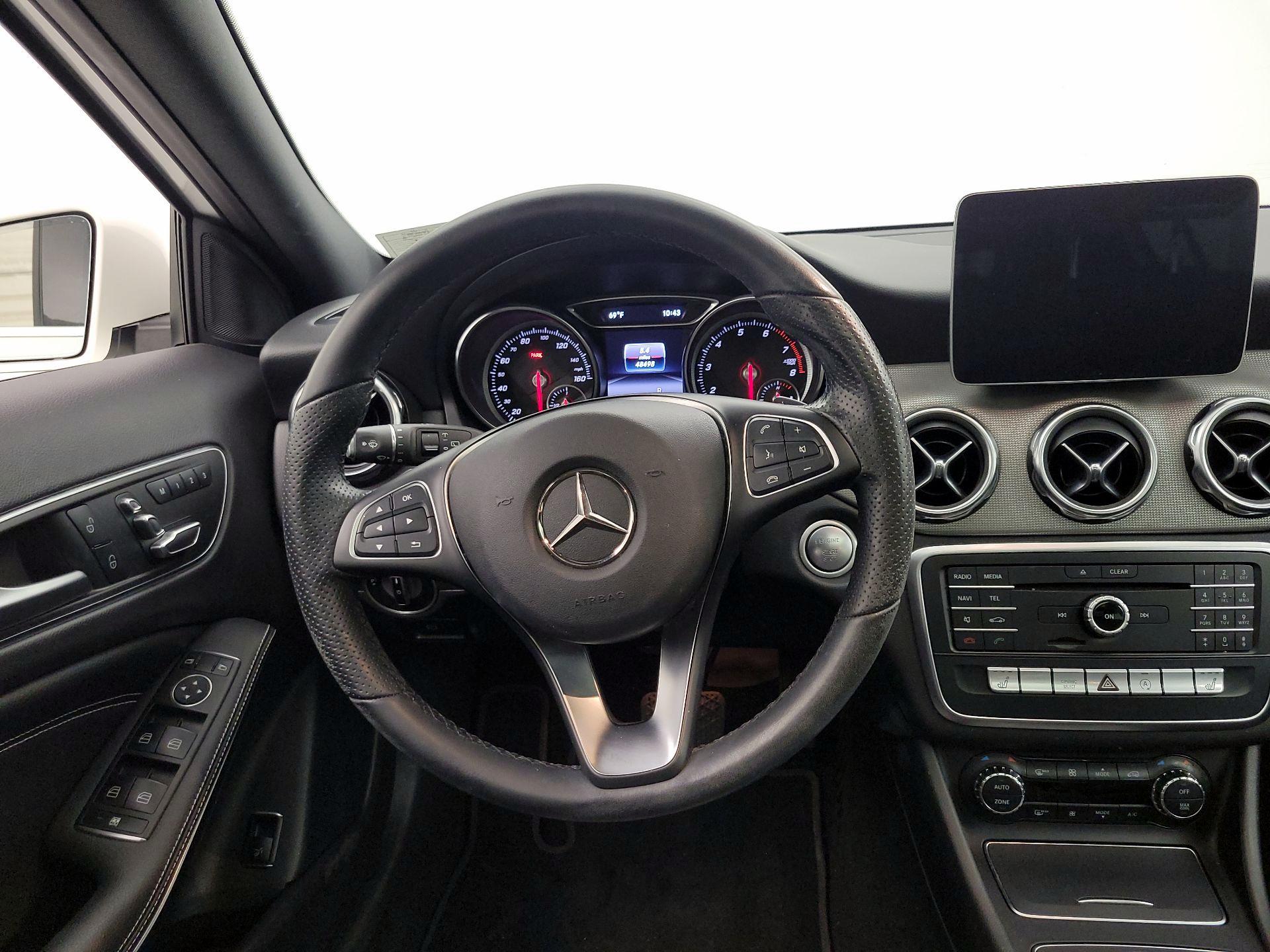 Thumbnail: 2019 Mercedes-Benz GLA - 10