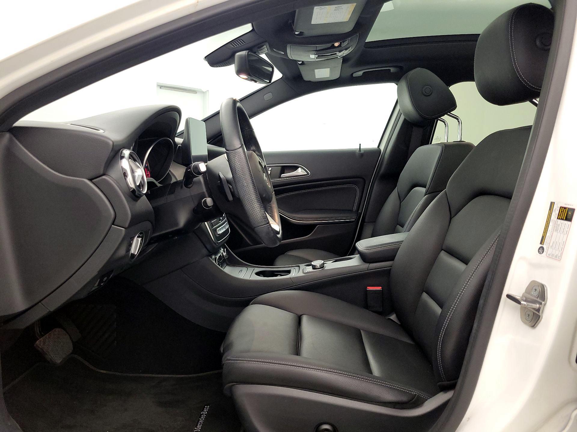 Thumbnail: 2019 Mercedes-Benz GLA - 11