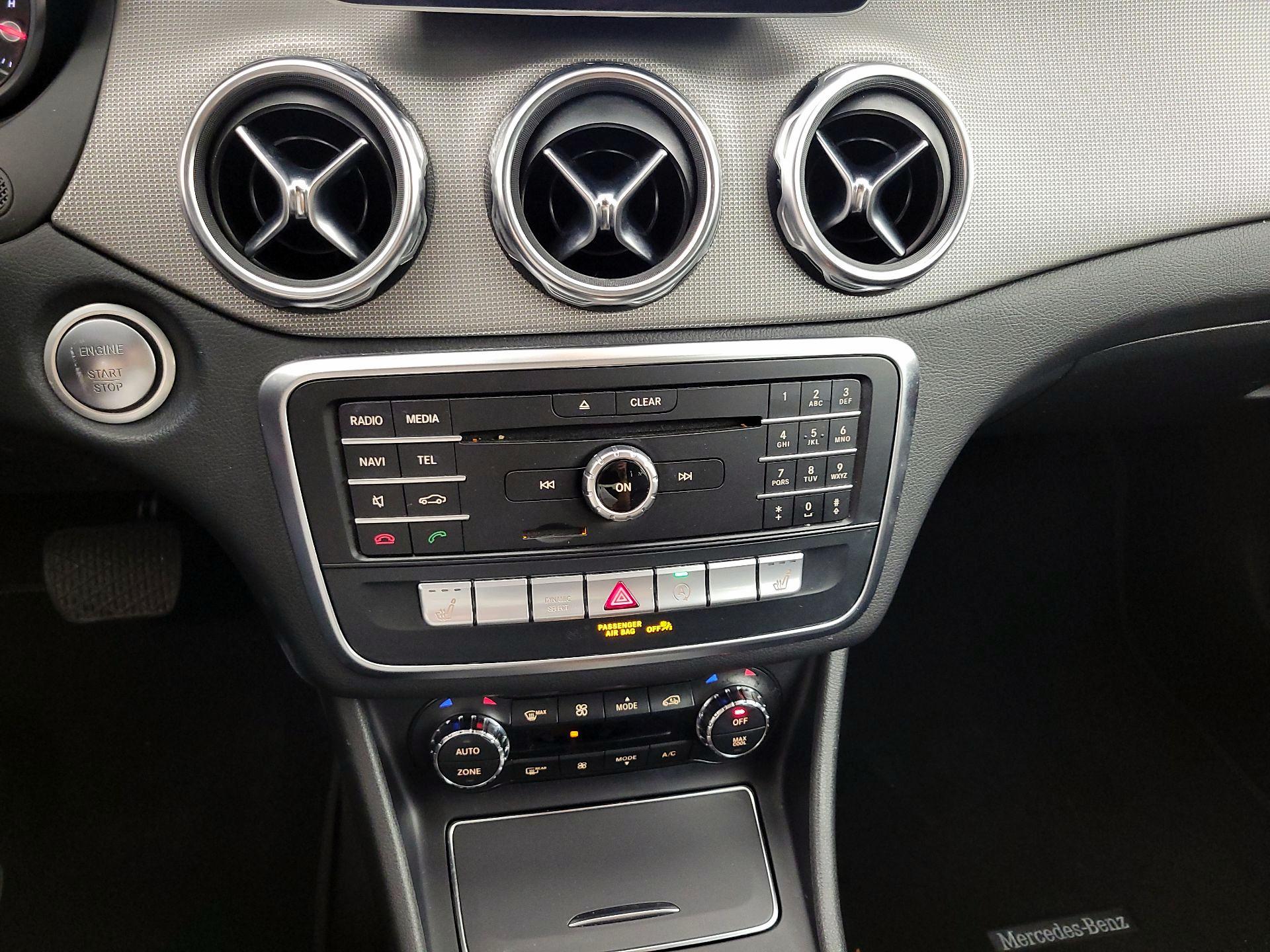 Thumbnail: 2019 Mercedes-Benz GLA - 16