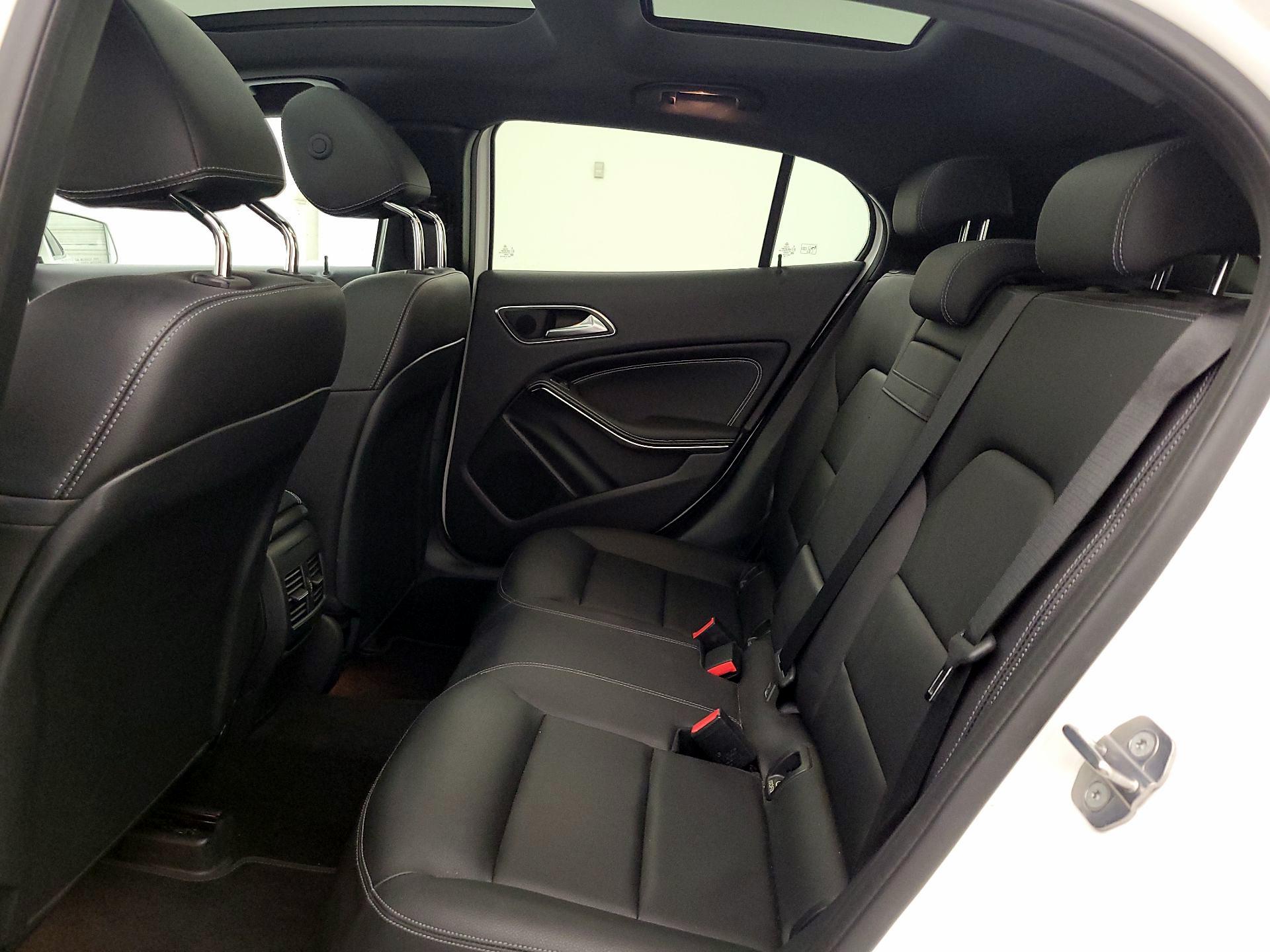 Thumbnail: 2019 Mercedes-Benz GLA - 20