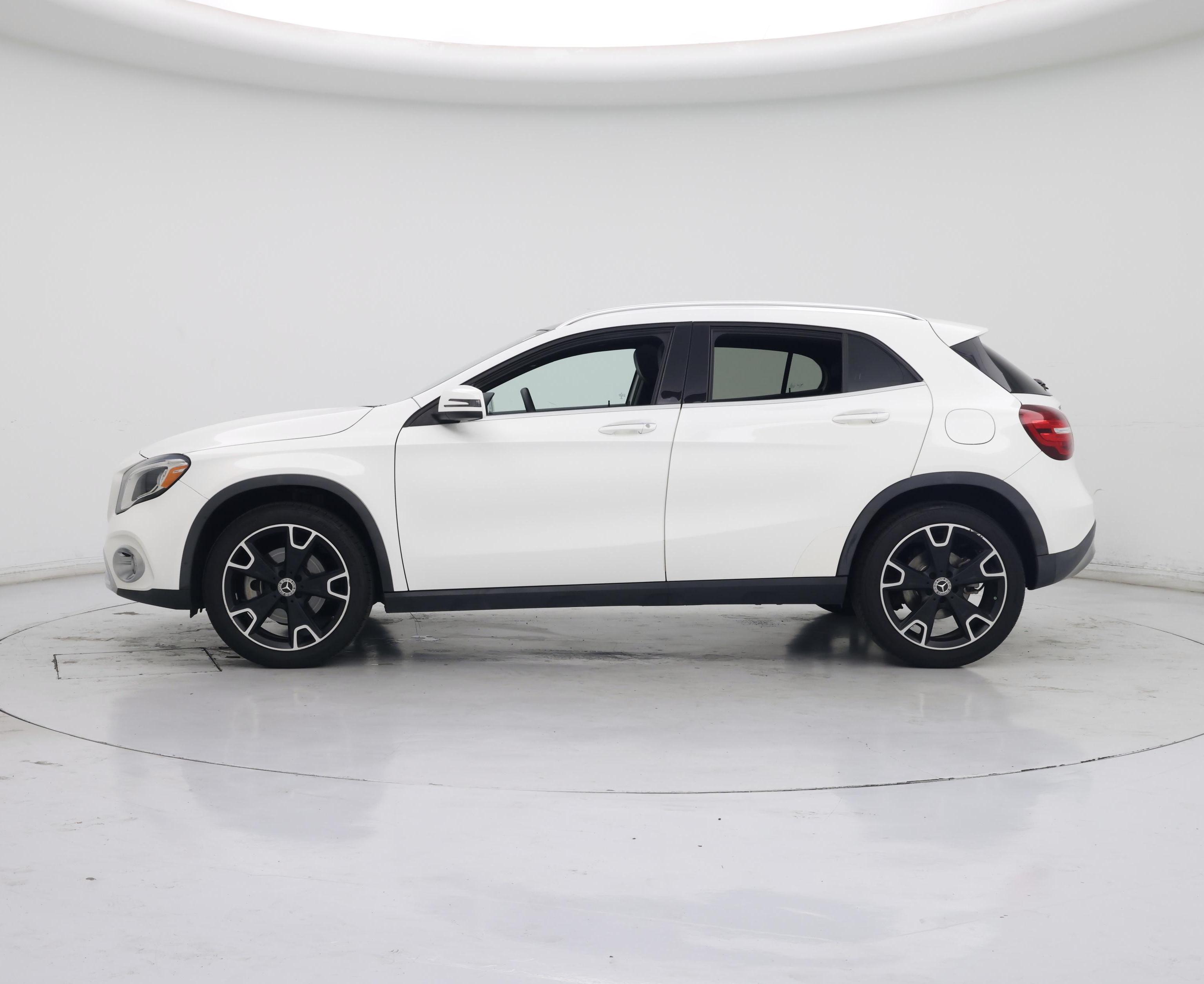 Thumbnail: 2019 Mercedes-Benz GLA - 3