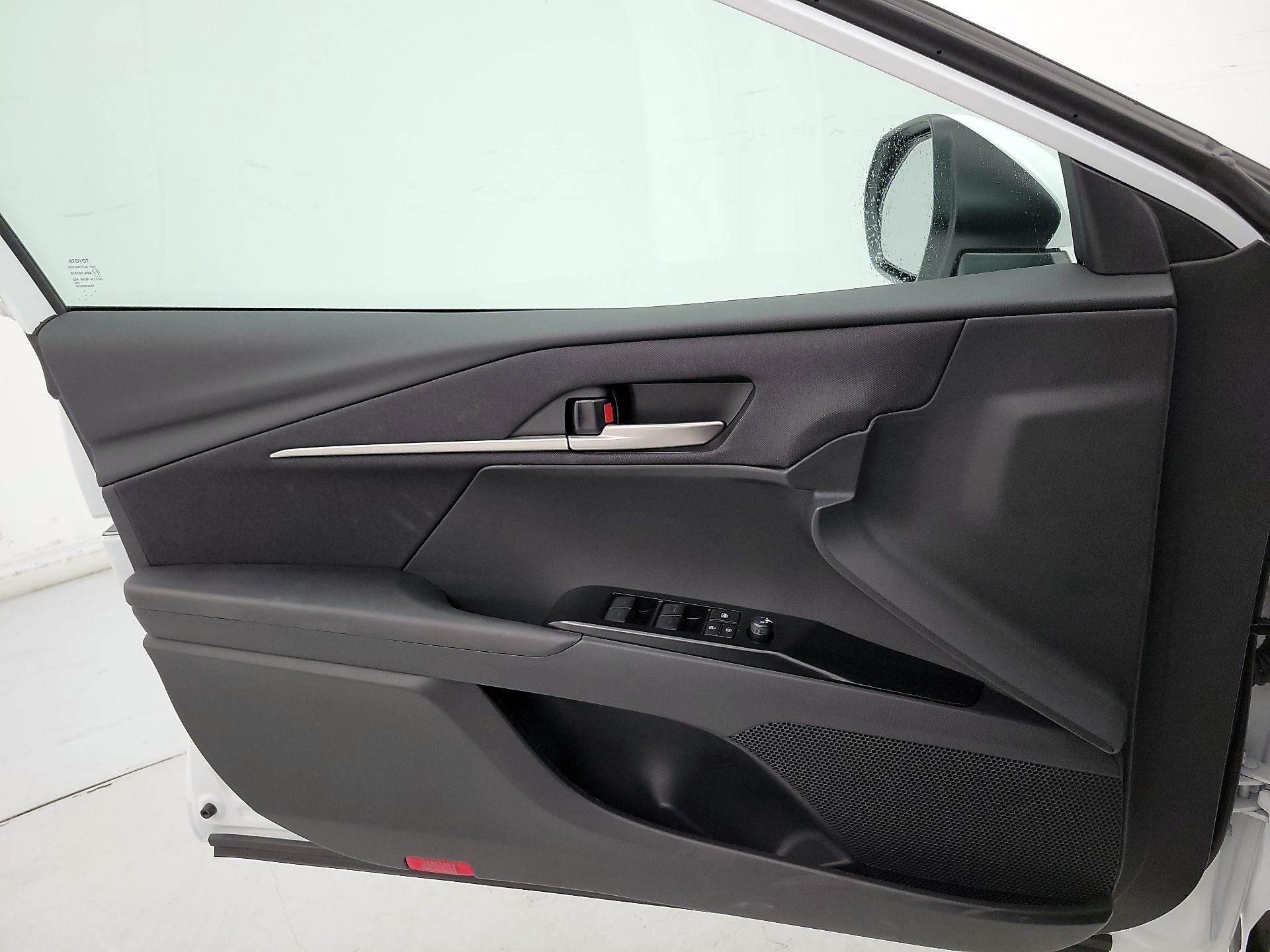 Thumbnail: 2025 Toyota Camry - 12