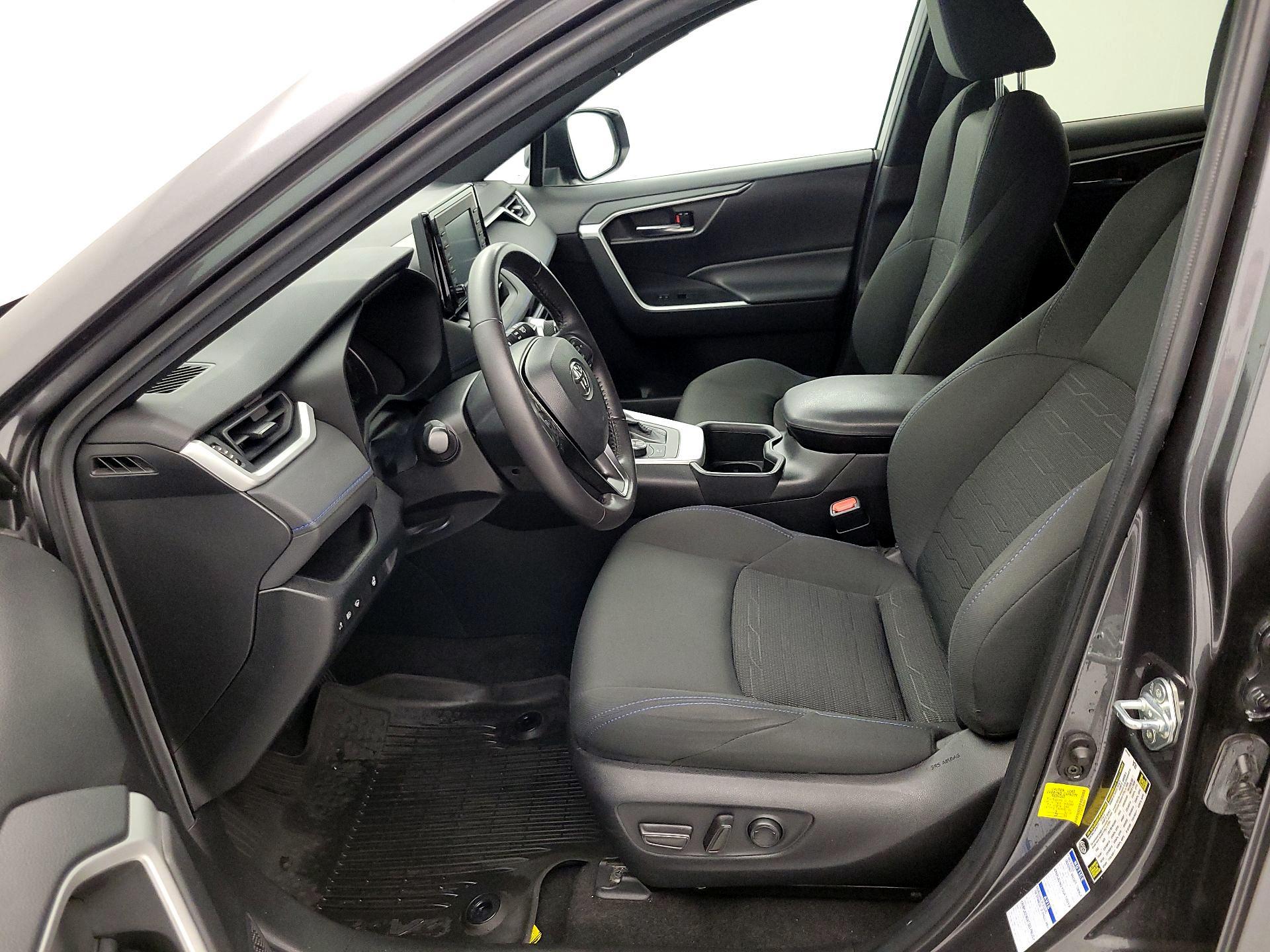 Thumbnail: 2022 Toyota RAV4 - 11