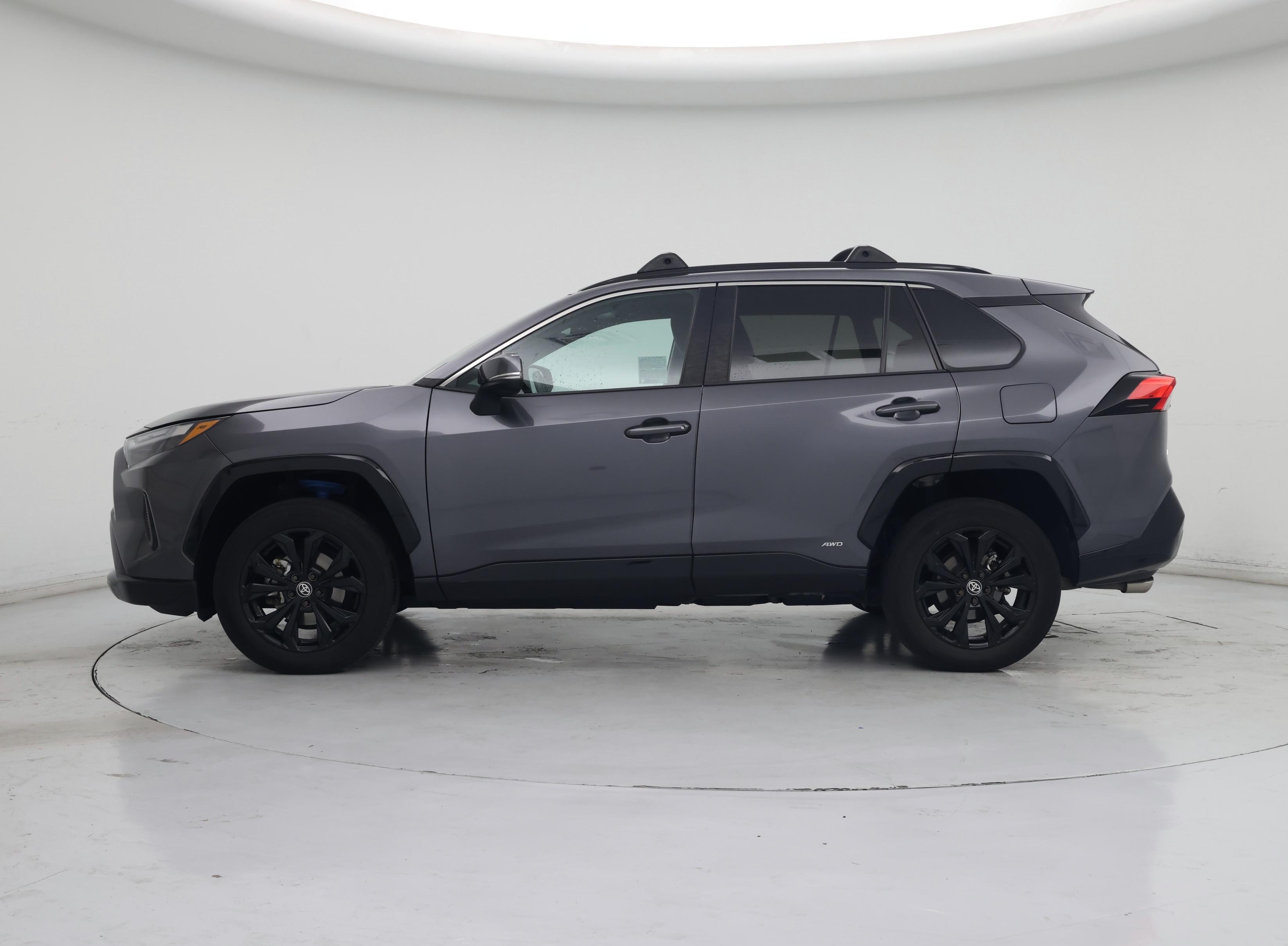 Thumbnail: 2022 Toyota RAV4 - 3