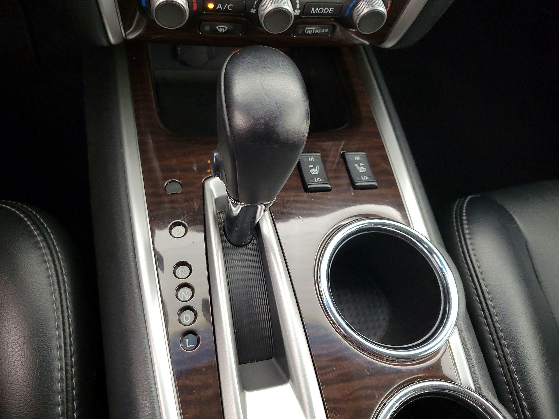 Thumbnail: 2015 Nissan Pathfinder - 18