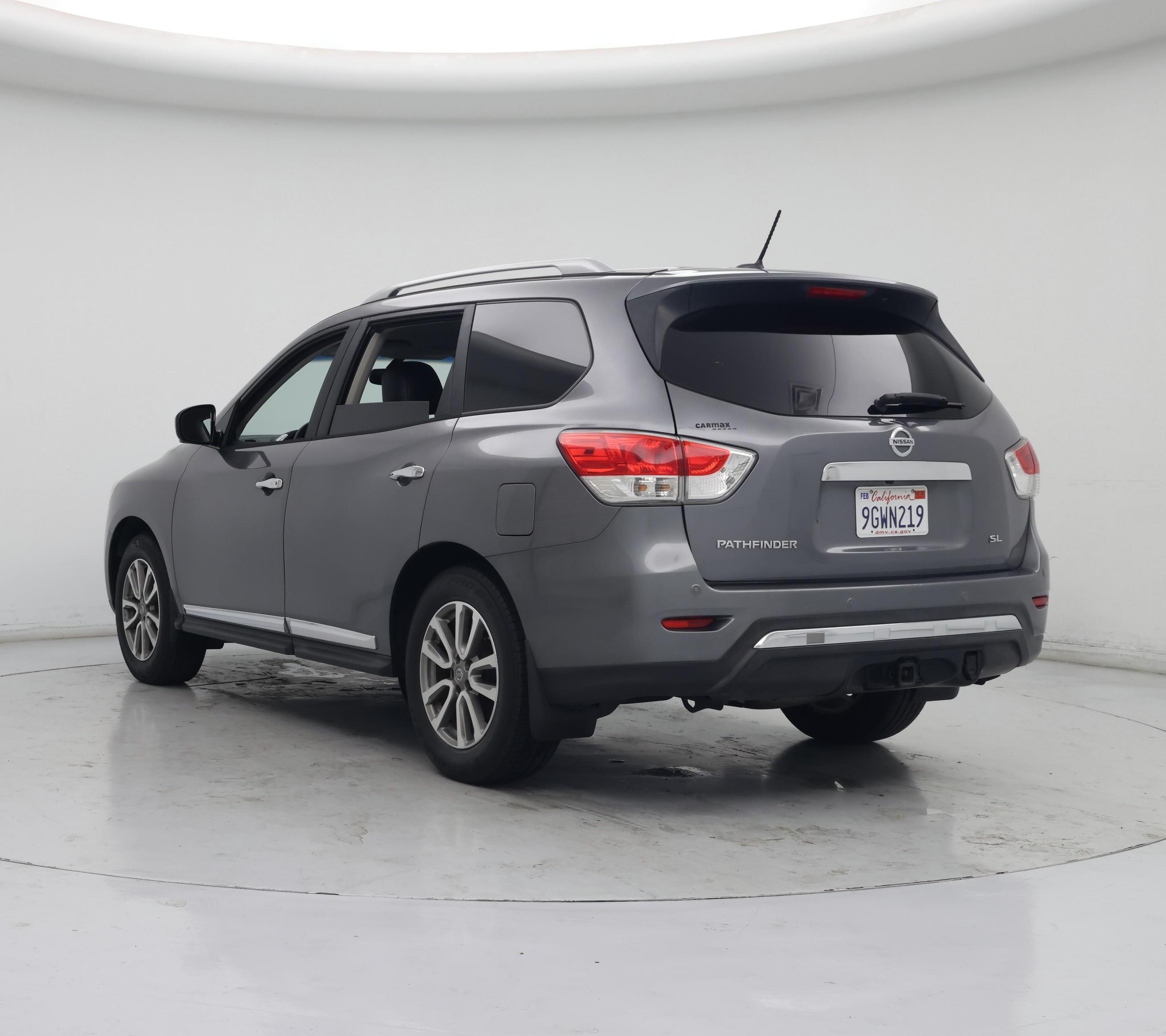 Thumbnail: 2015 Nissan Pathfinder - 2