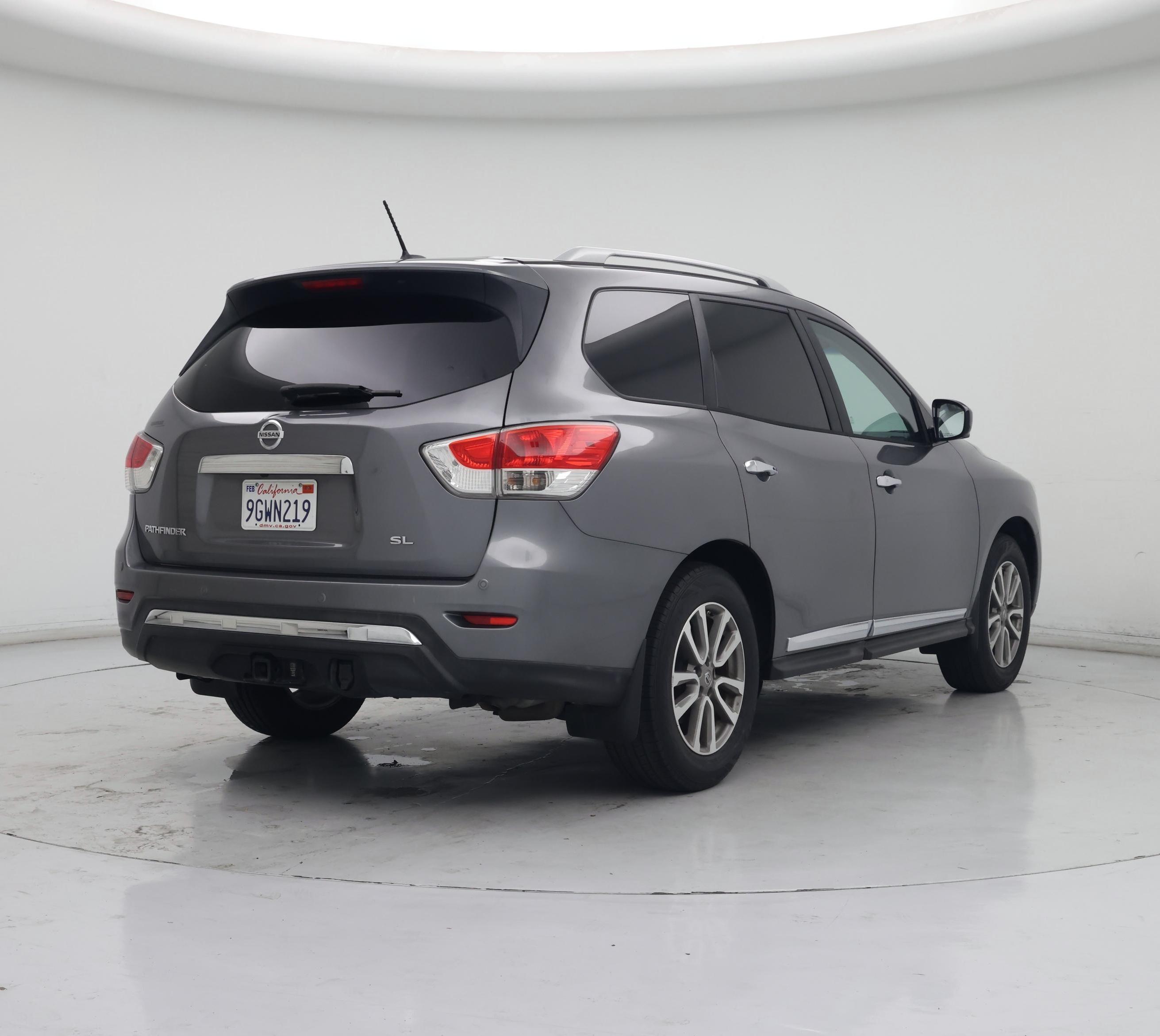 Thumbnail: 2015 Nissan Pathfinder - 8