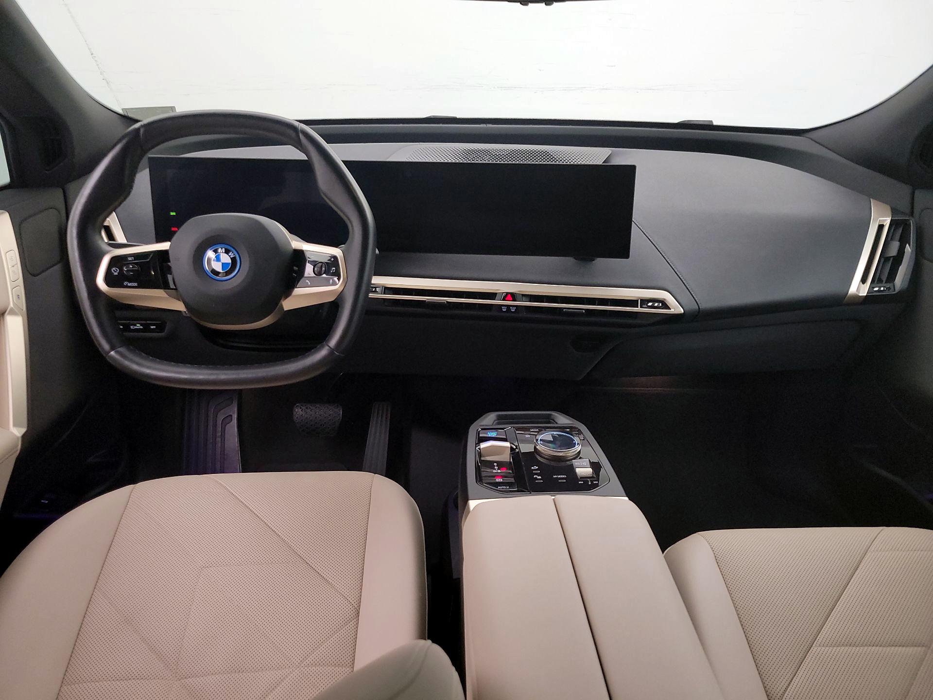 Thumbnail: 2023 BMW iX - 9