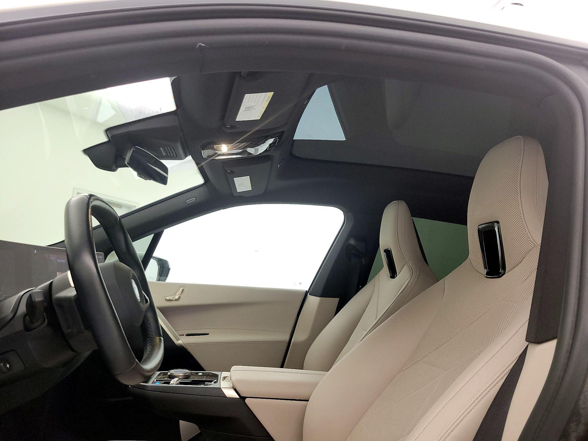 Thumbnail: 2023 BMW iX - 20