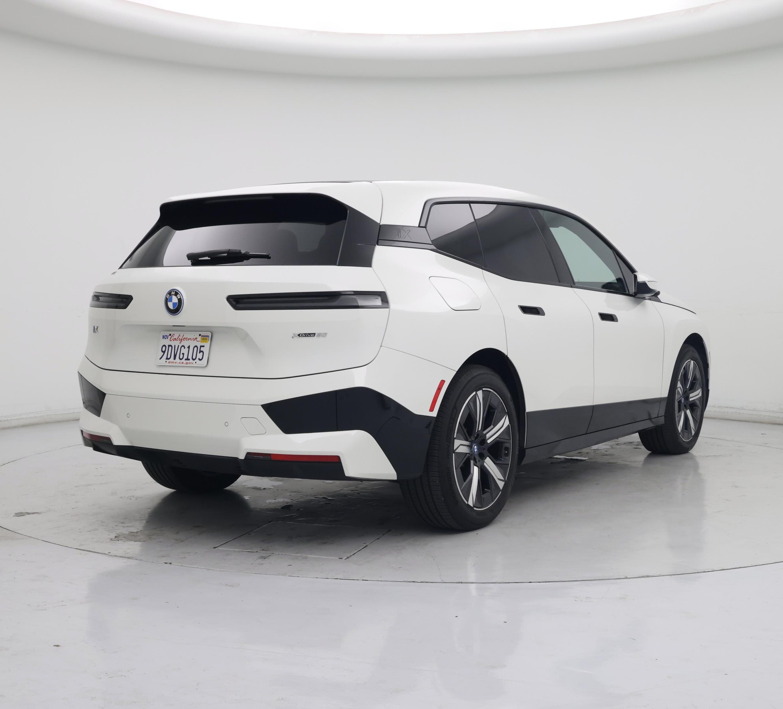 Thumbnail: 2023 BMW iX - 8