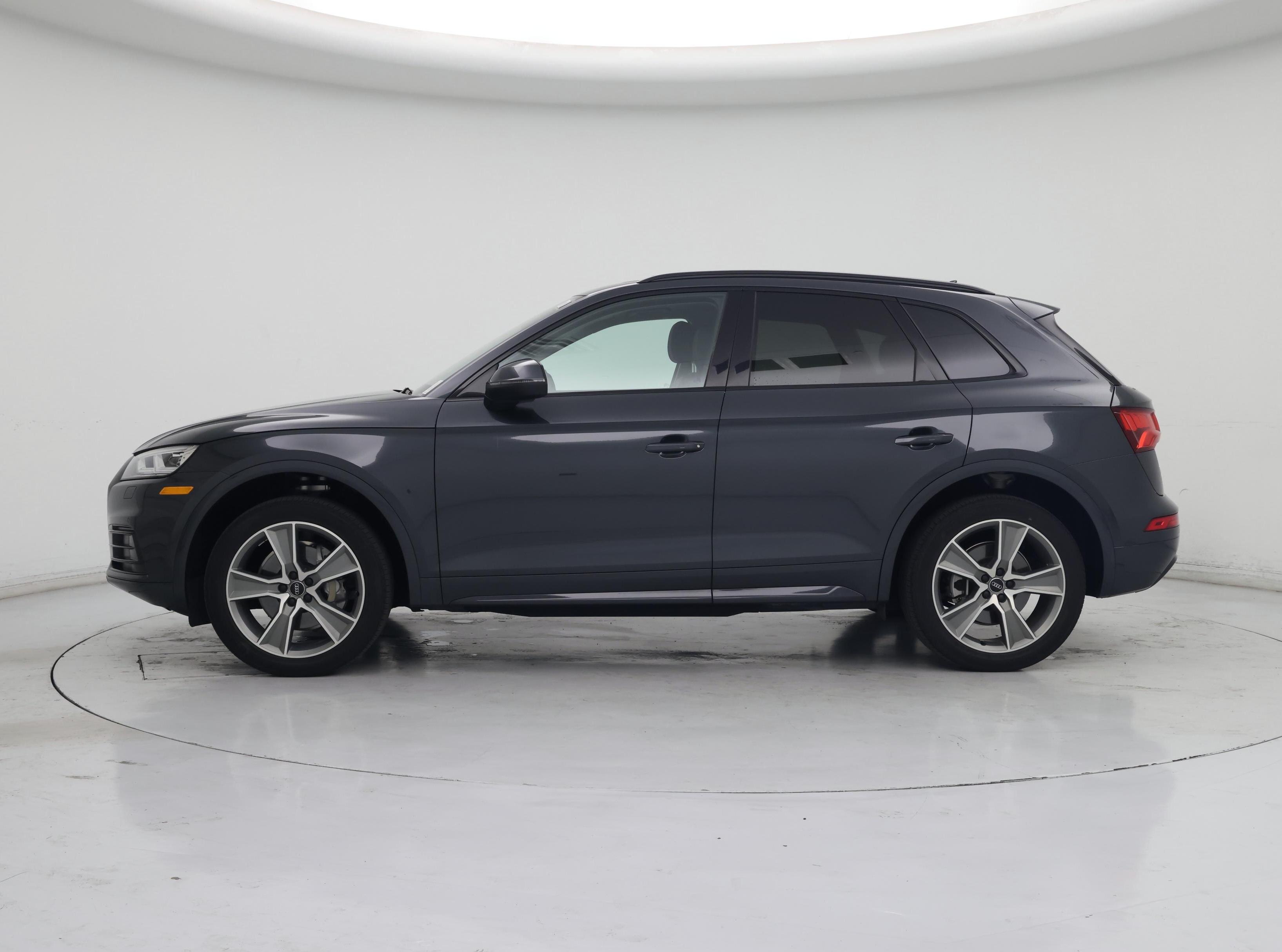 Thumbnail: 2019 Audi Q5 - 3