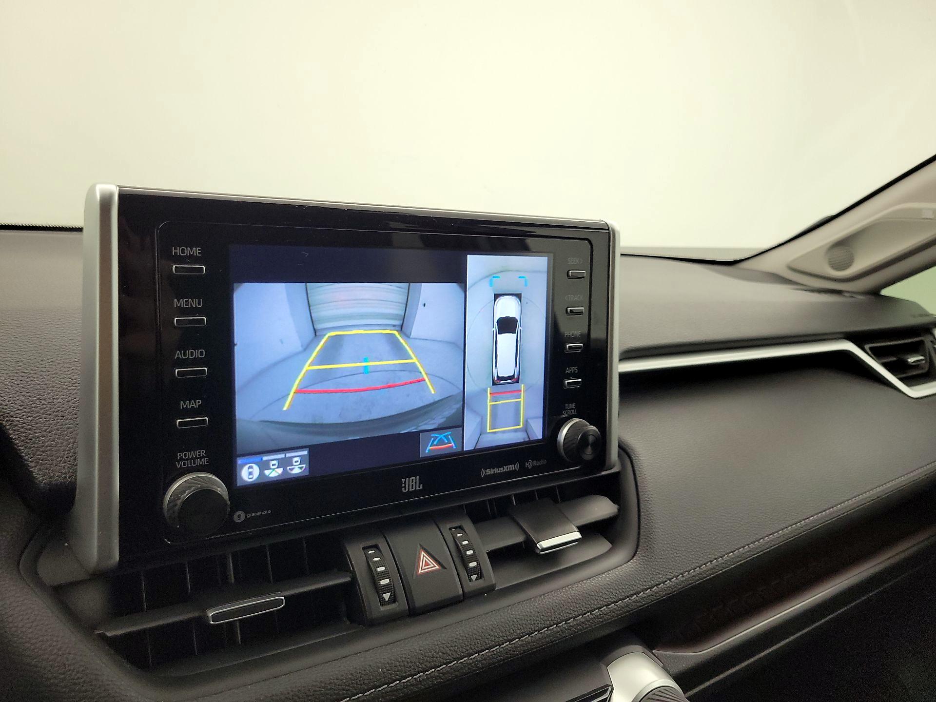 Thumbnail: 2020 Toyota RAV4 - 15