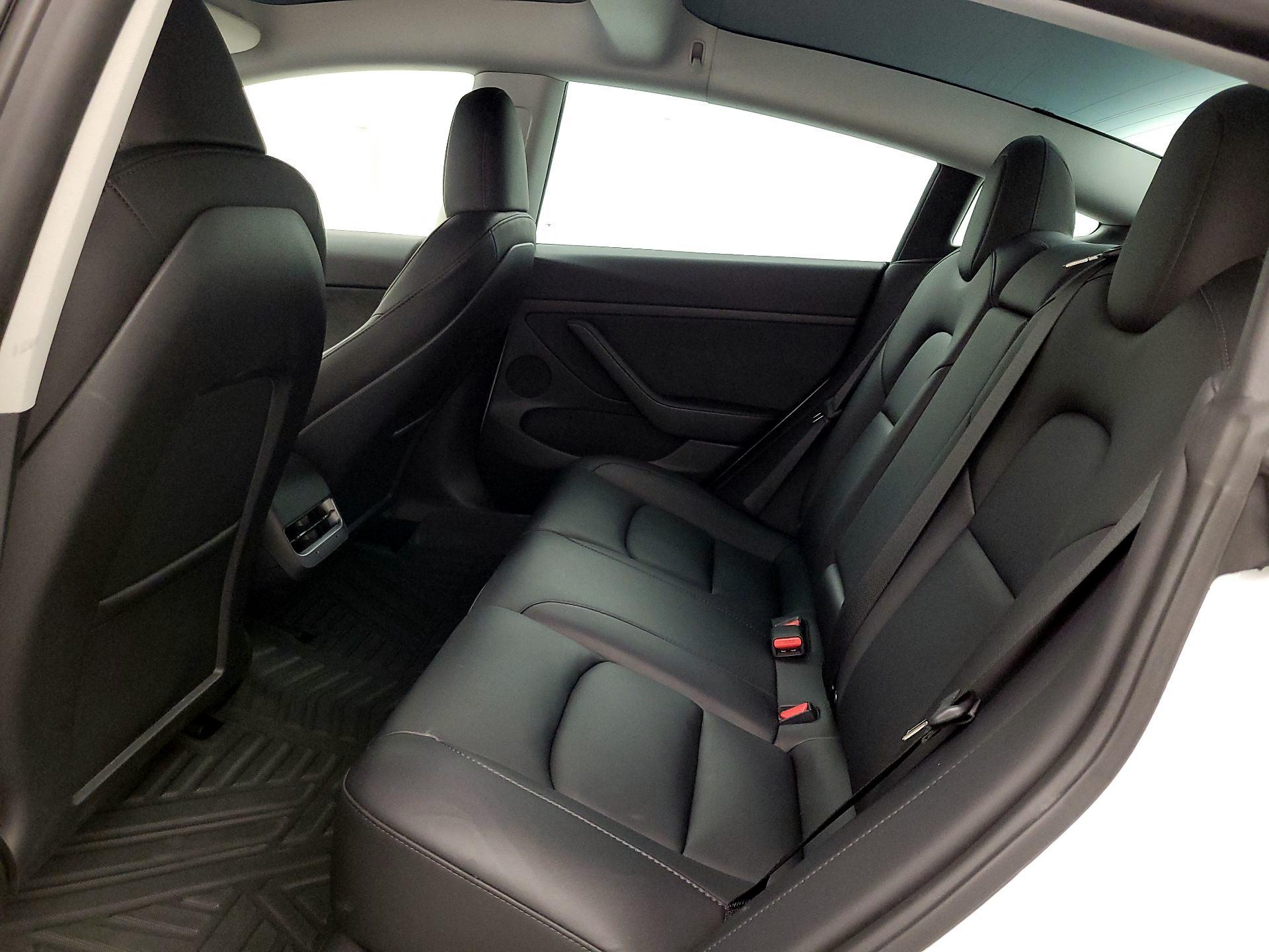 Thumbnail: 2023 Tesla Model 3 - 19