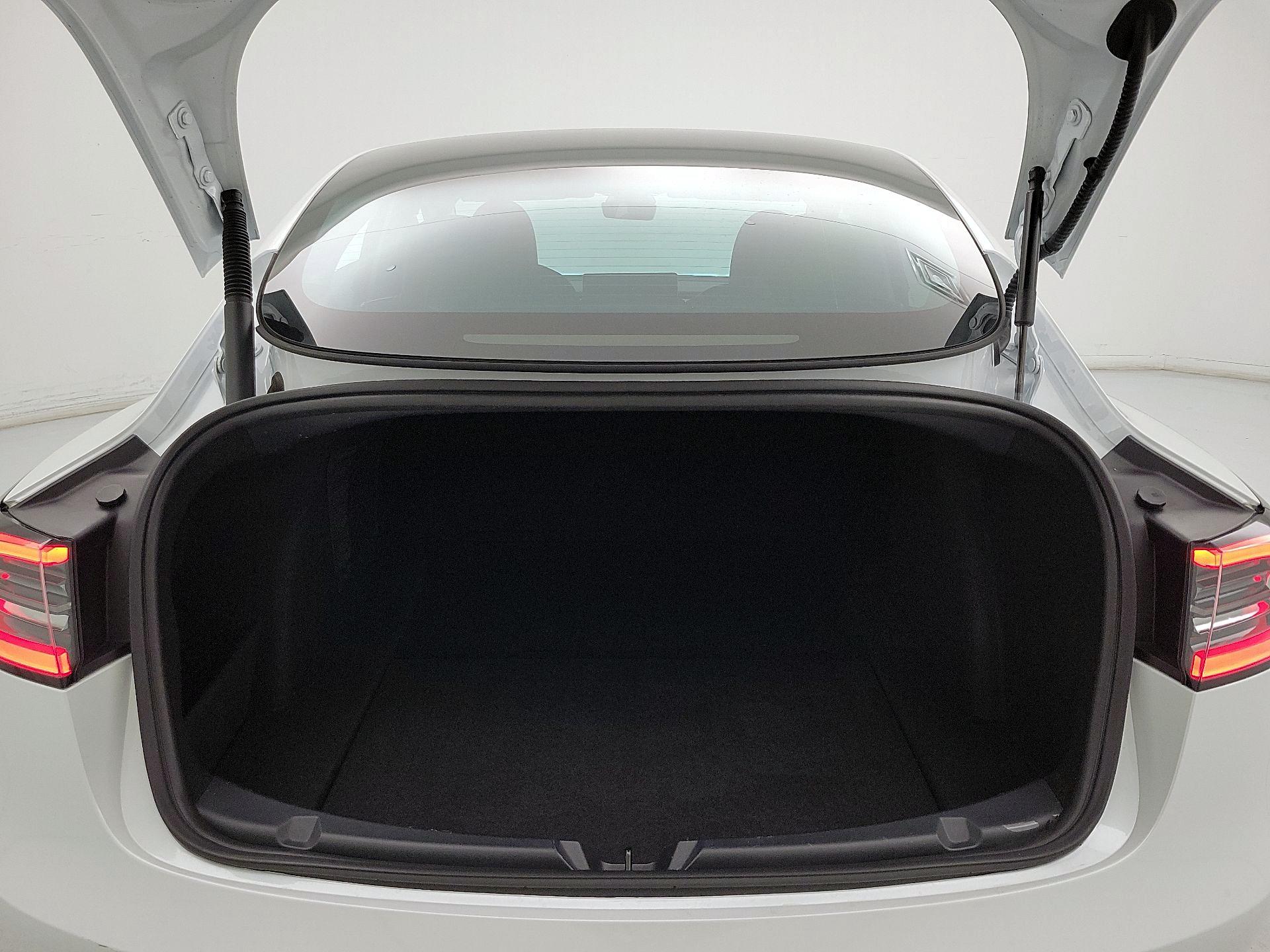 Thumbnail: 2023 Tesla Model 3 - 20