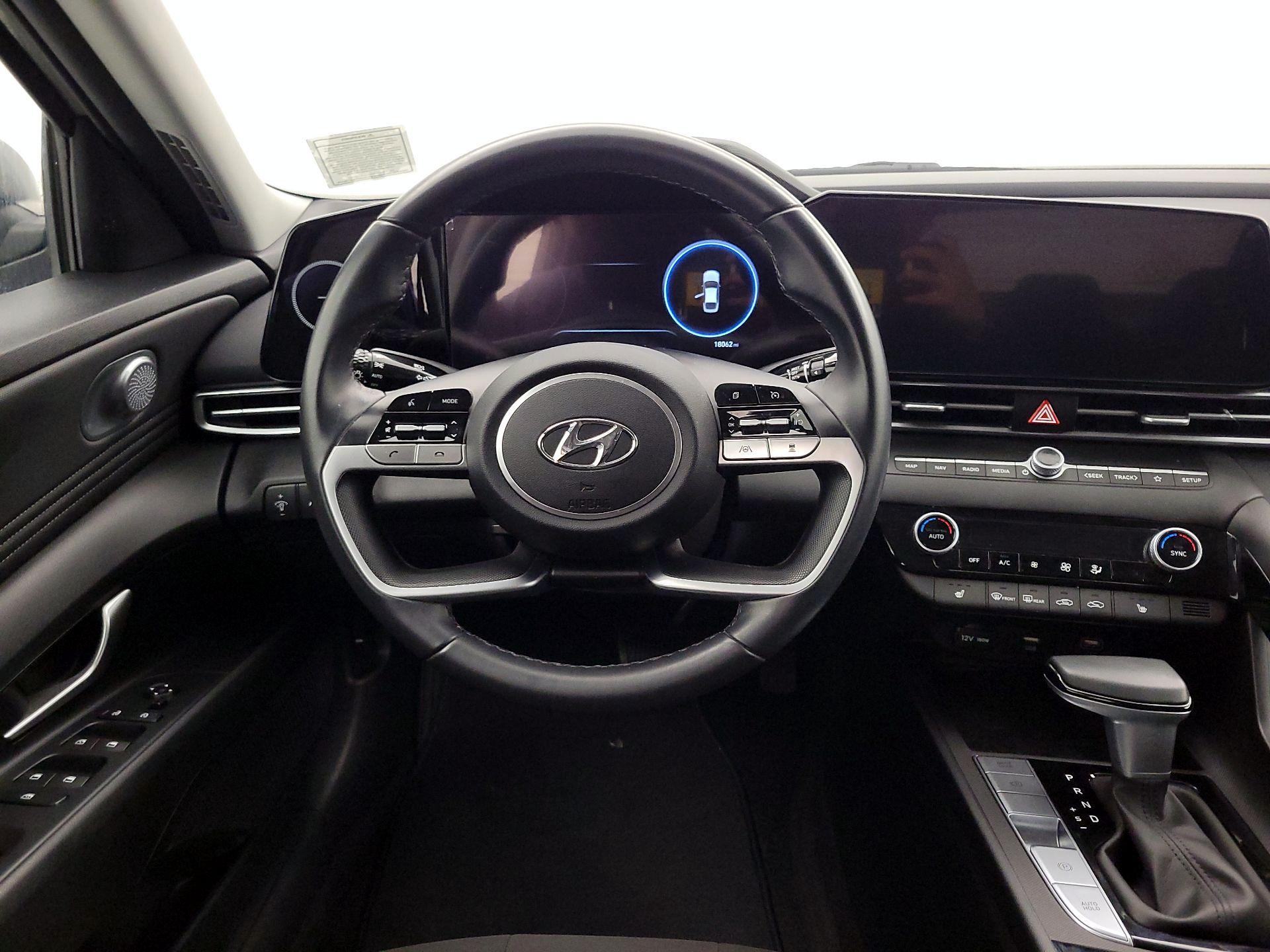 Thumbnail: 2023 Hyundai Elantra - 10