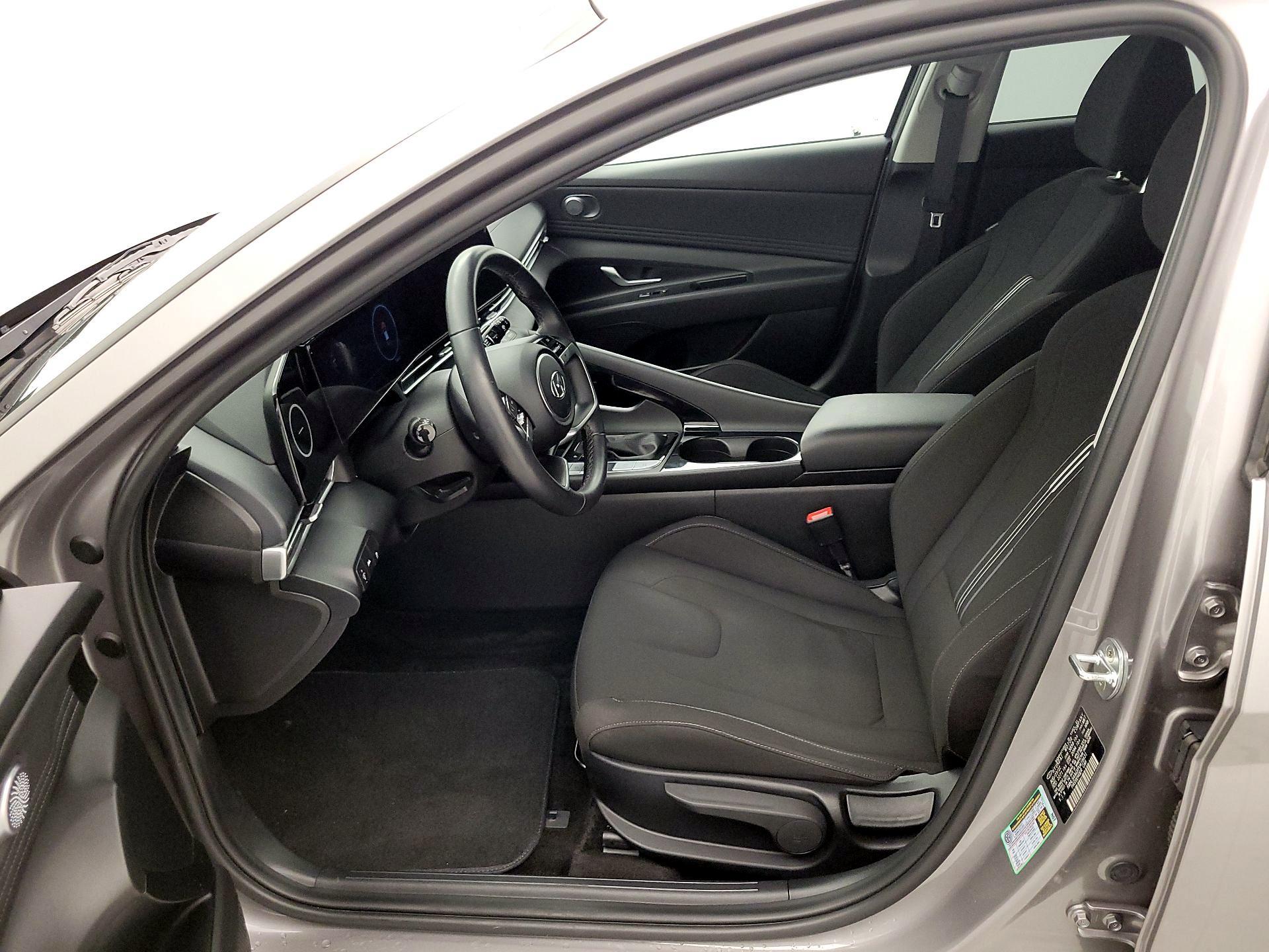 Thumbnail: 2023 Hyundai Elantra - 11