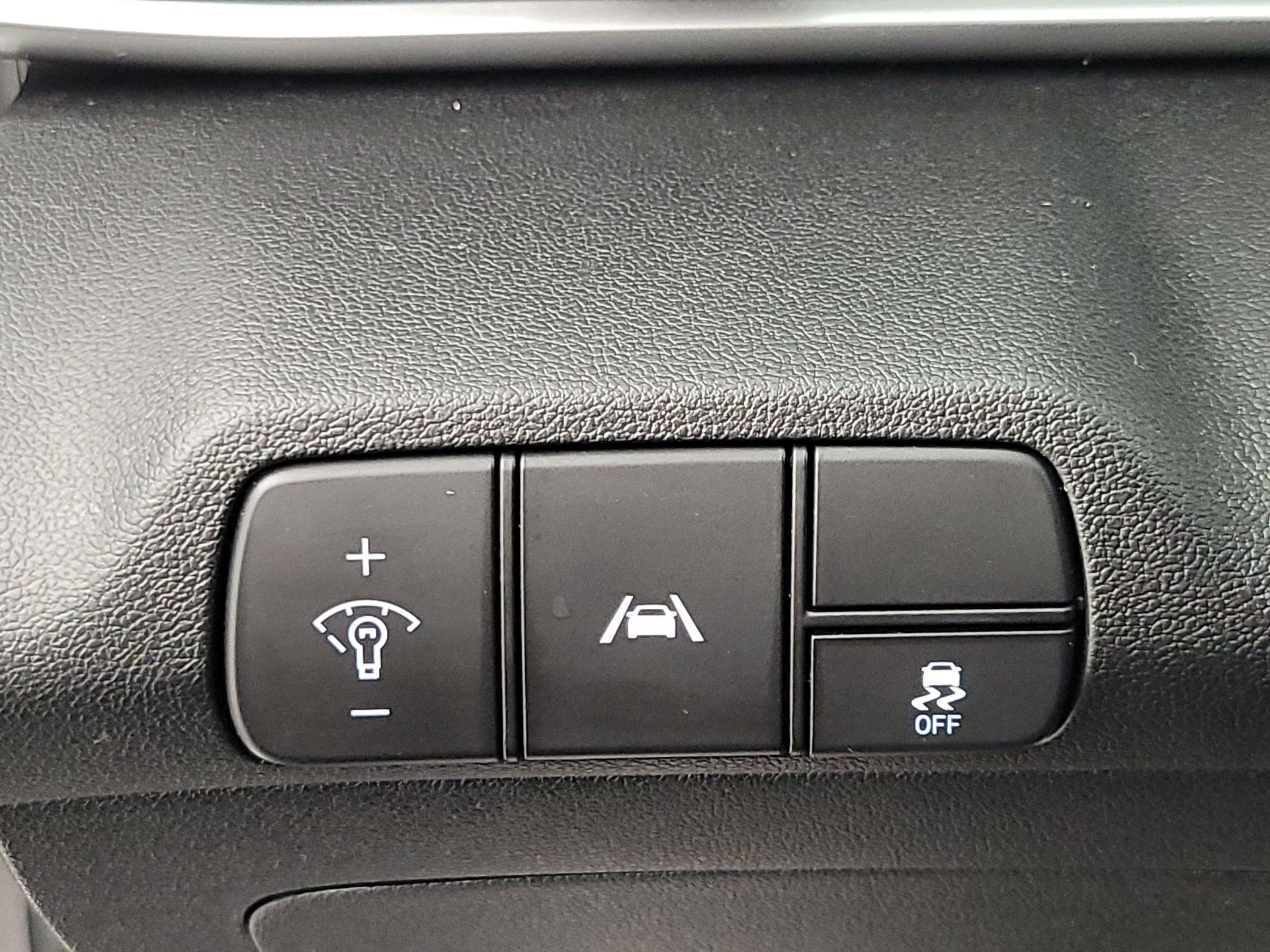 Thumbnail: 2023 Hyundai Elantra - 13