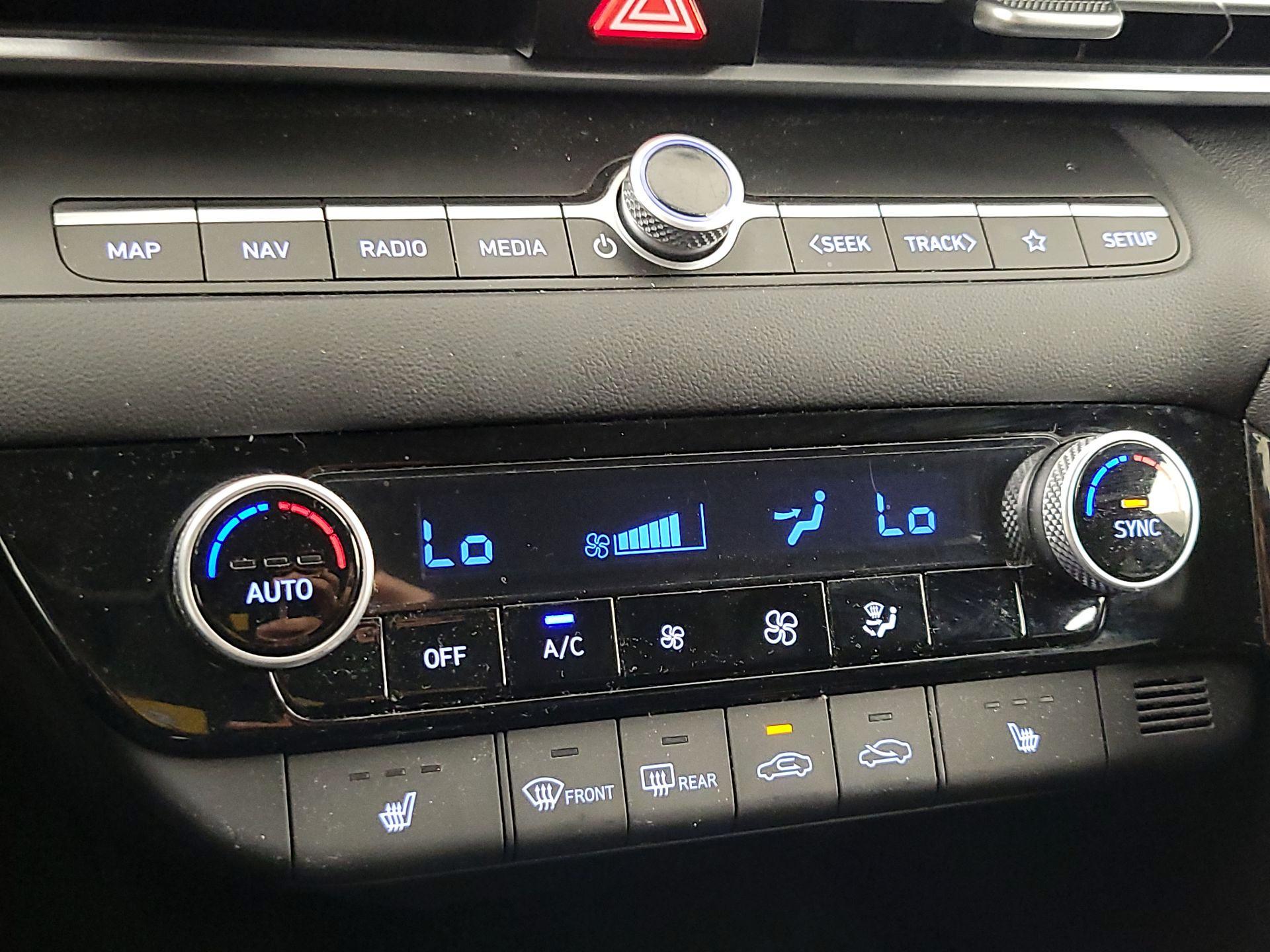 Thumbnail: 2023 Hyundai Elantra - 17