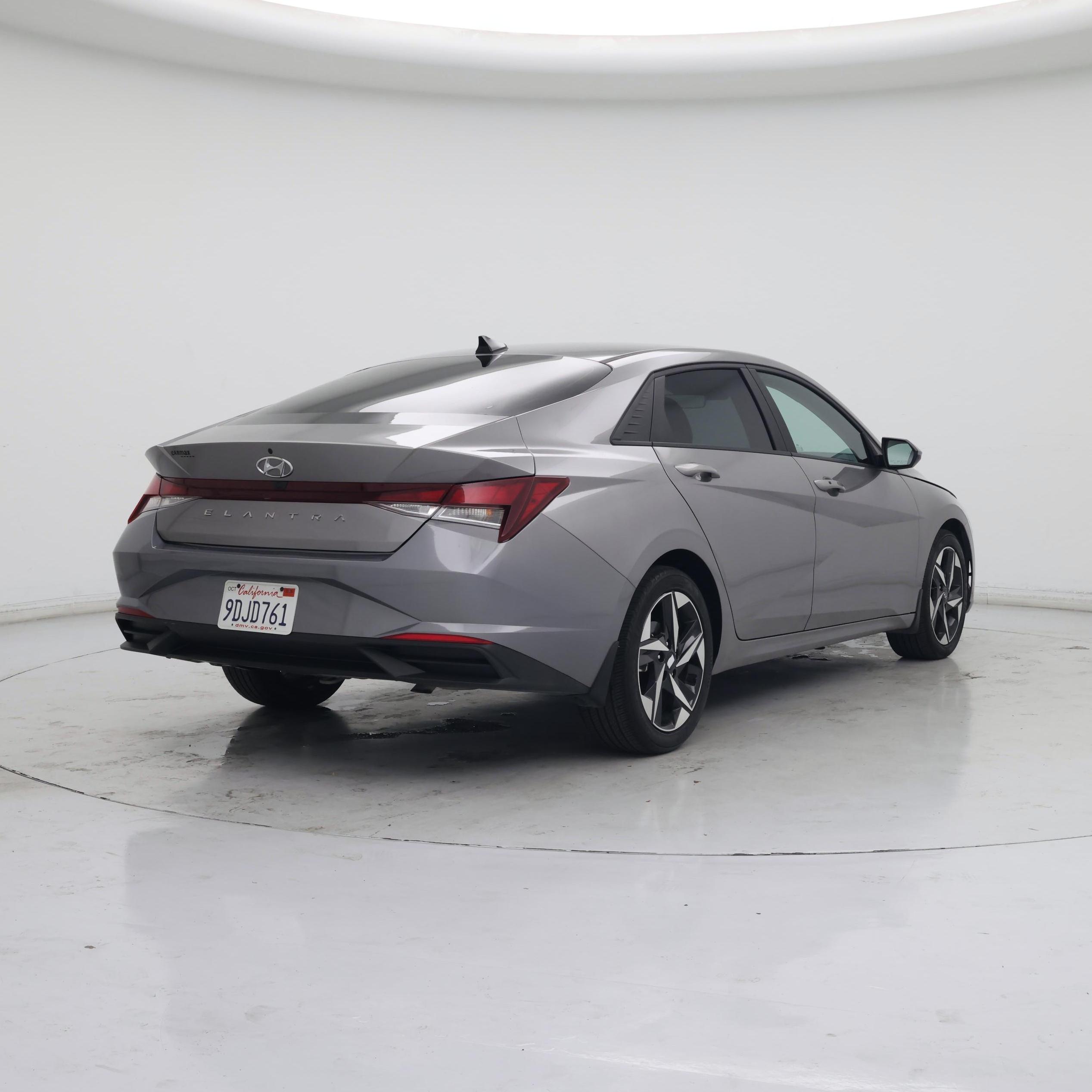 Thumbnail: 2023 Hyundai Elantra - 8