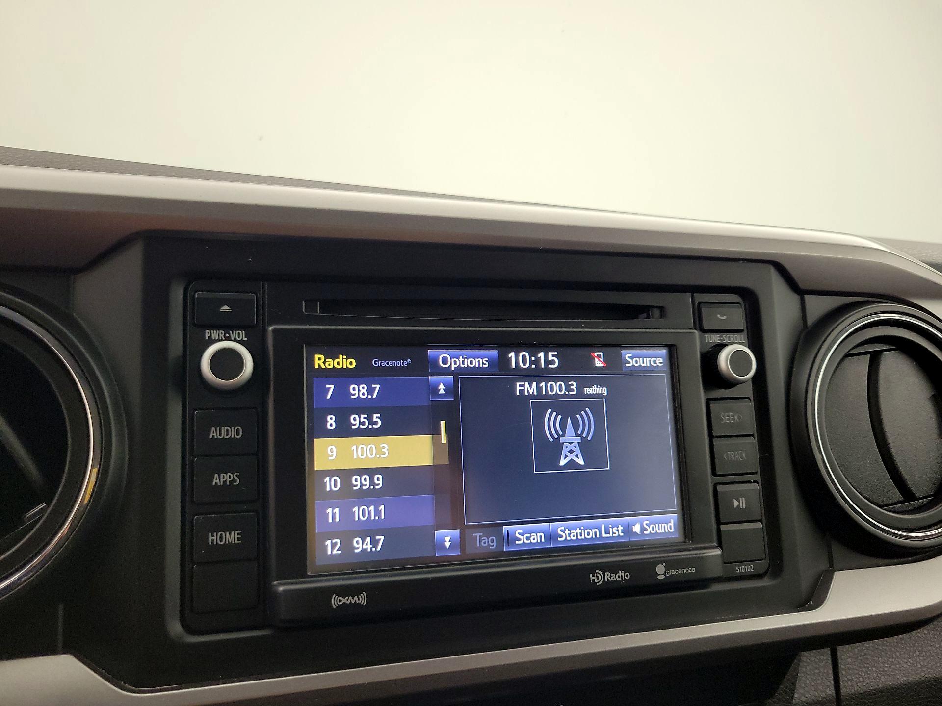 Thumbnail: 2017 Toyota Tacoma - 15