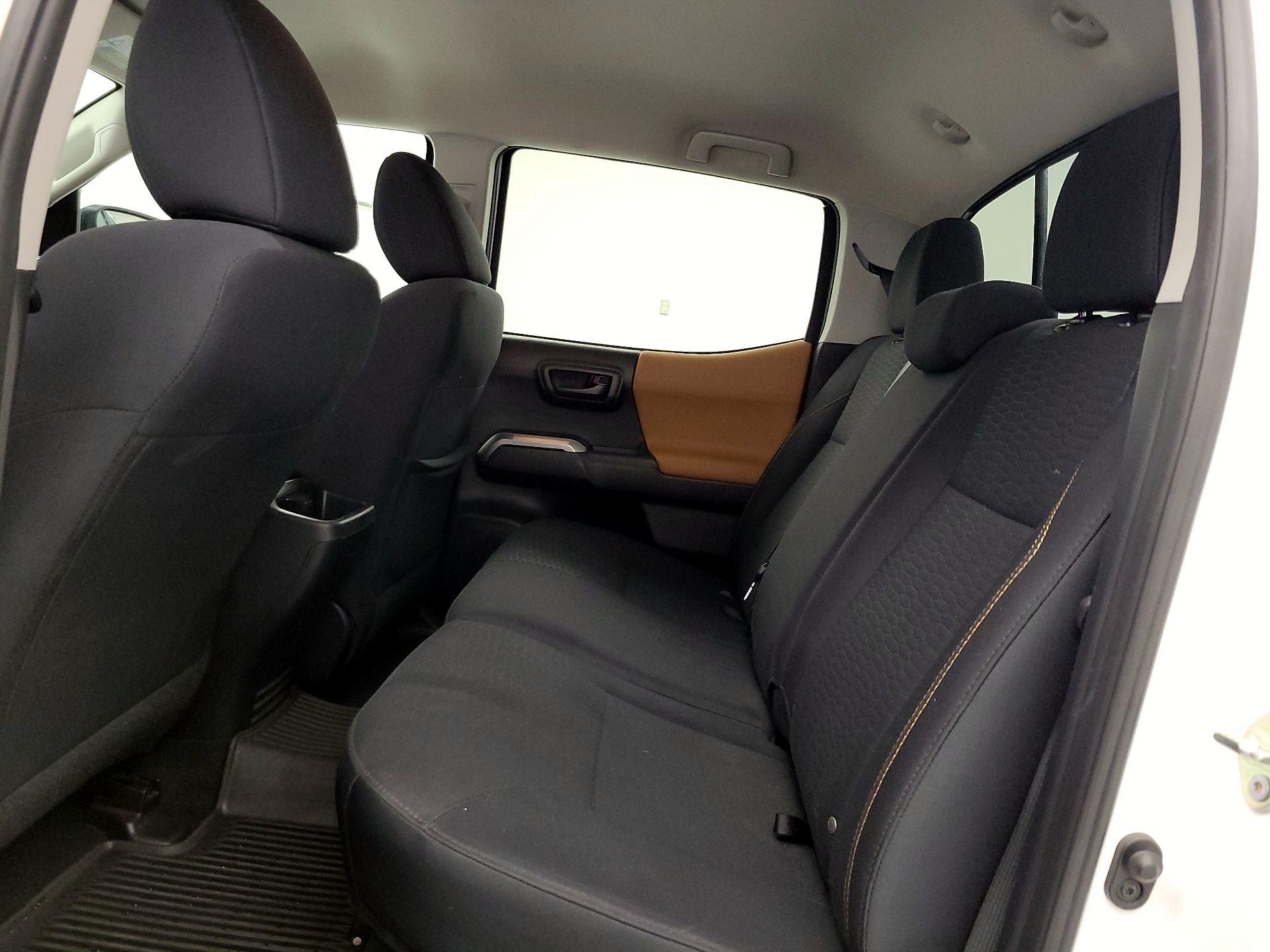 Thumbnail: 2017 Toyota Tacoma - 19