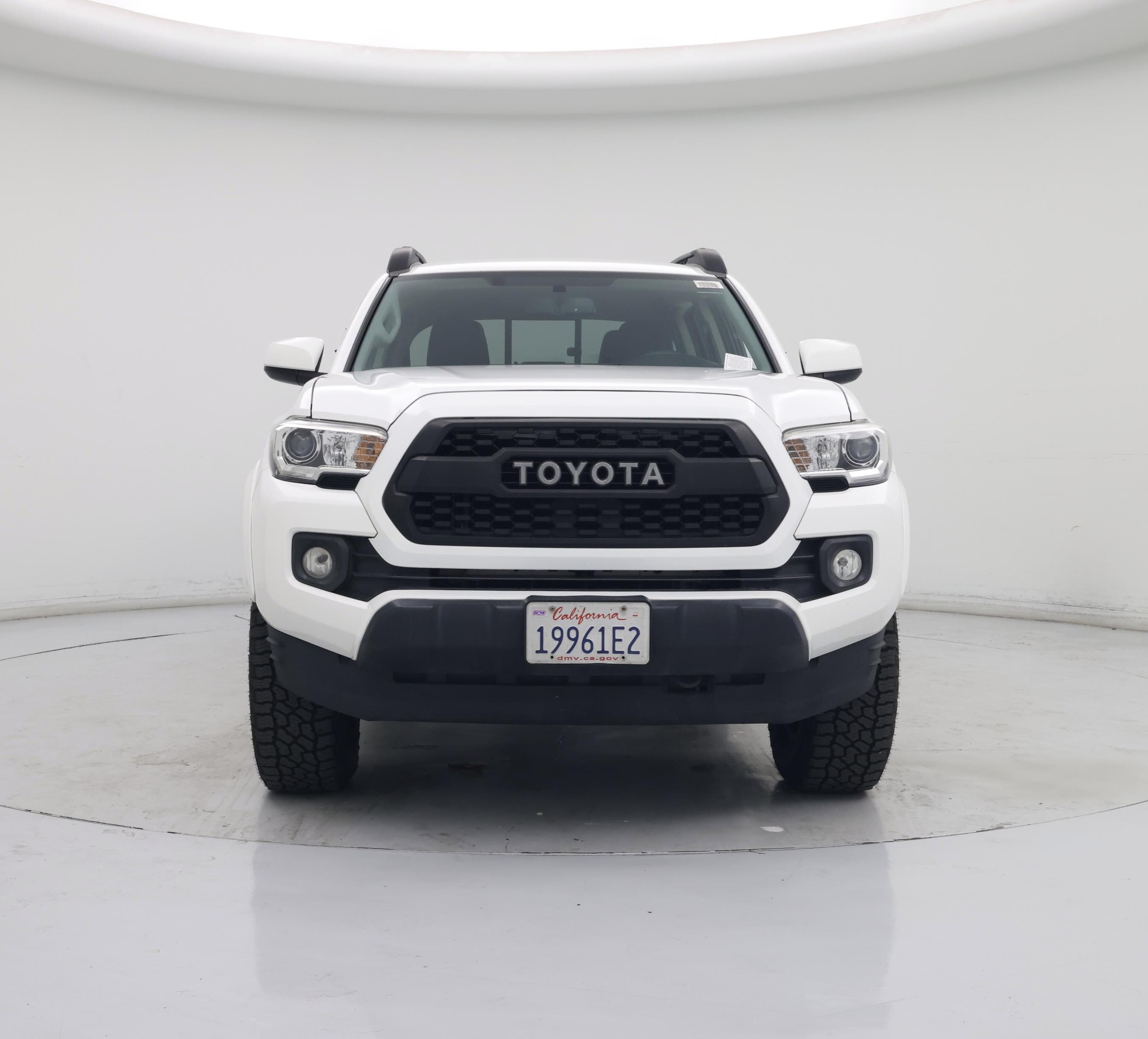Thumbnail: 2017 Toyota Tacoma - 5