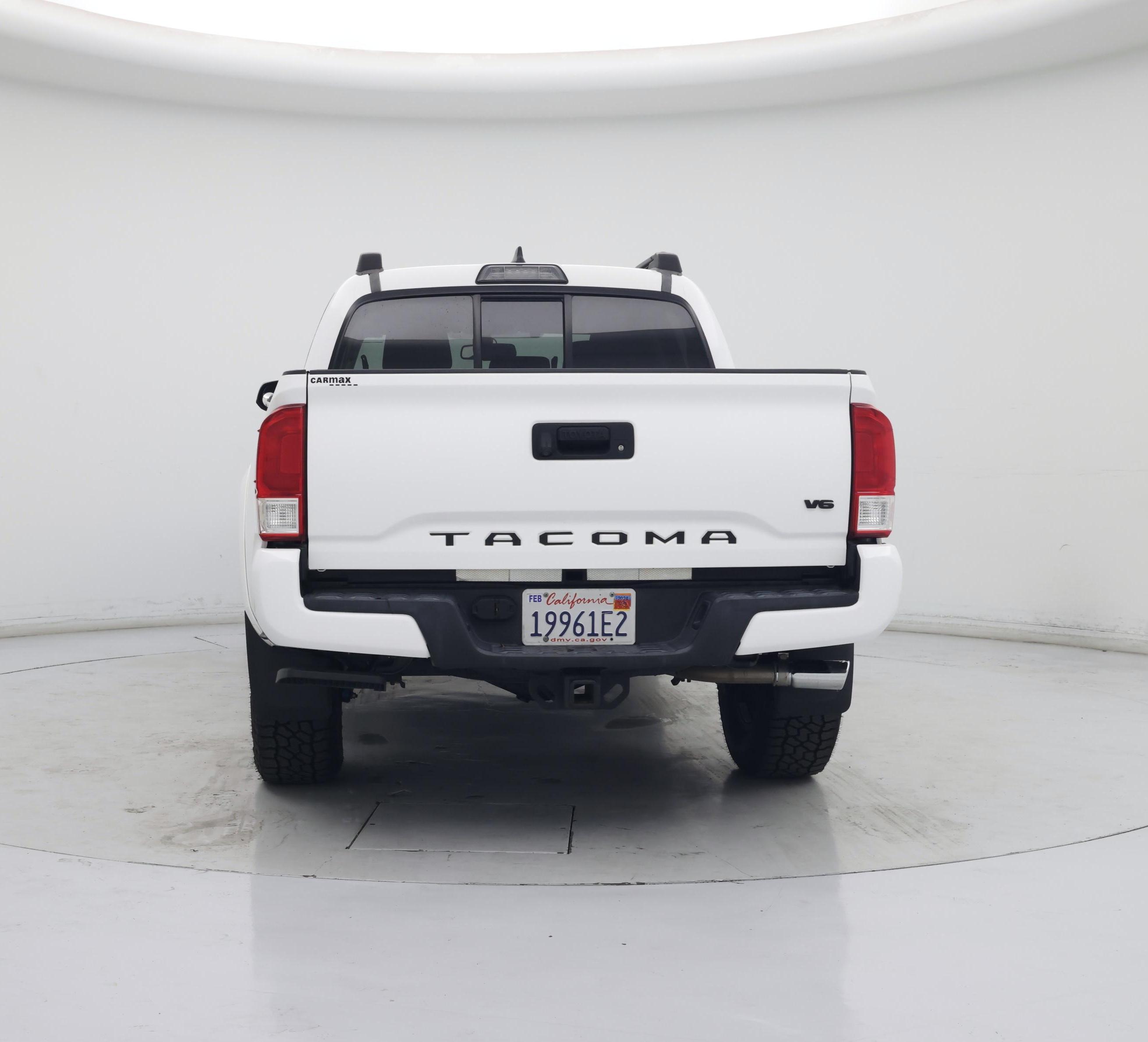Thumbnail: 2017 Toyota Tacoma - 6