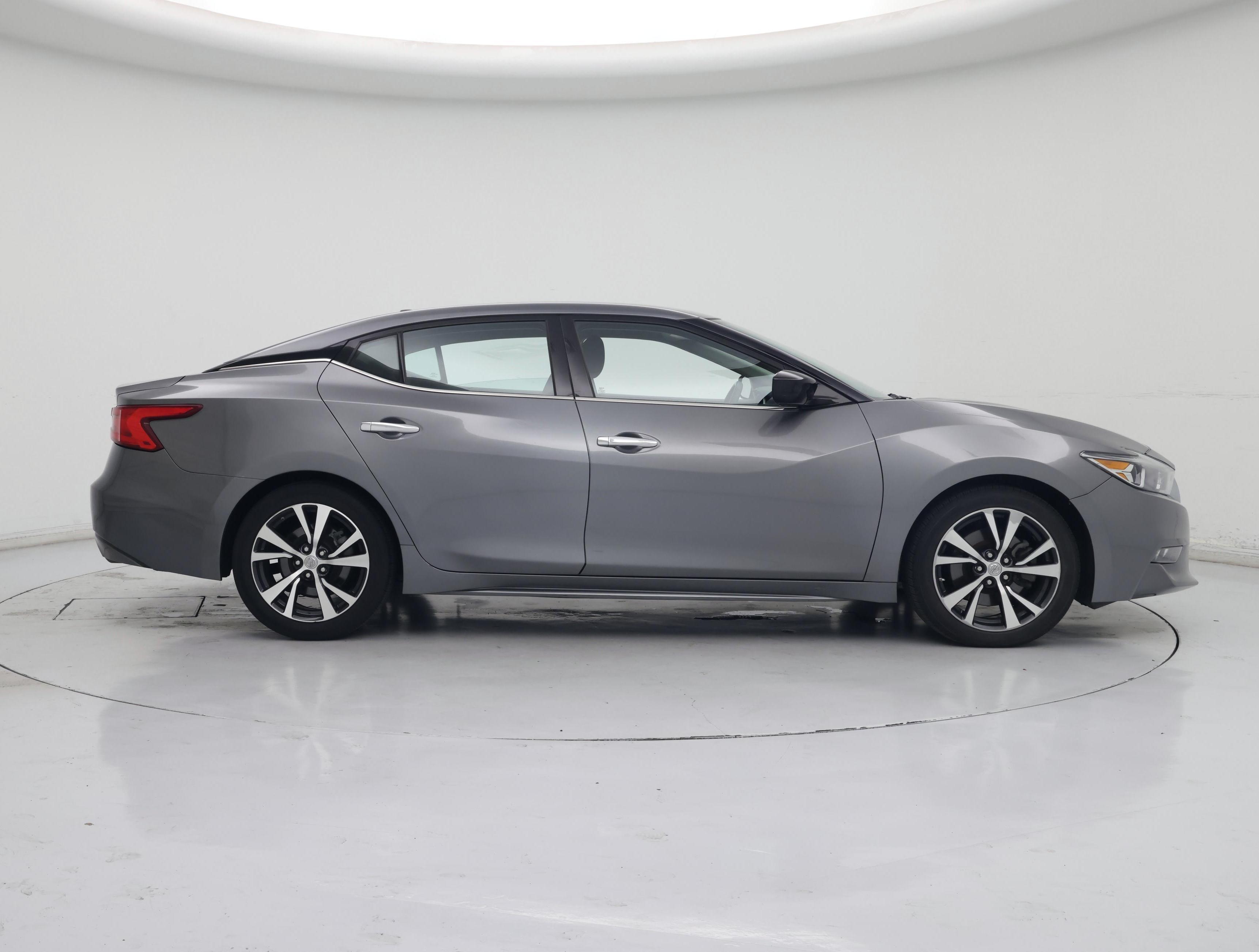 Thumbnail: 2017 Nissan Maxima - 7