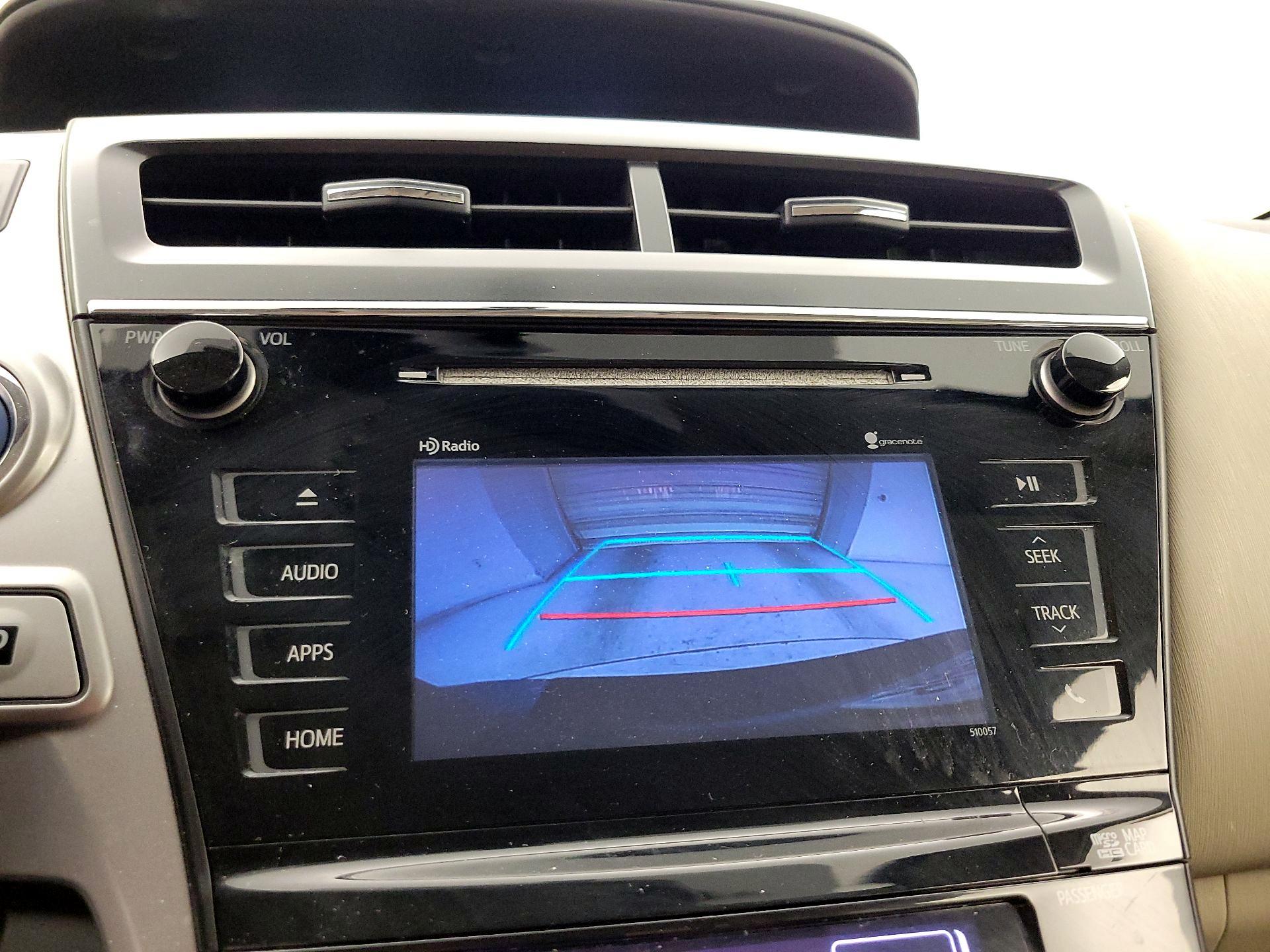 Thumbnail: 2015 Toyota Prius v - 15