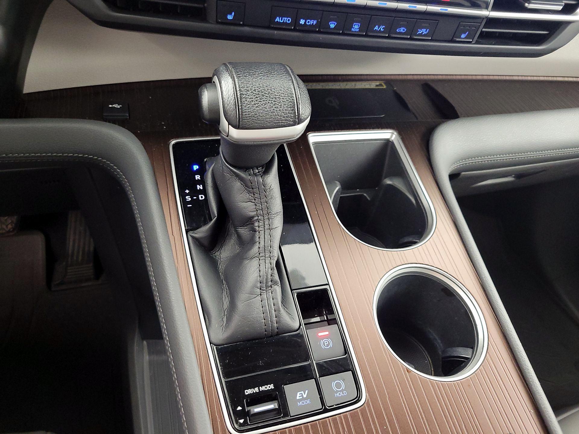 Thumbnail: 2021 Toyota Sienna - 18