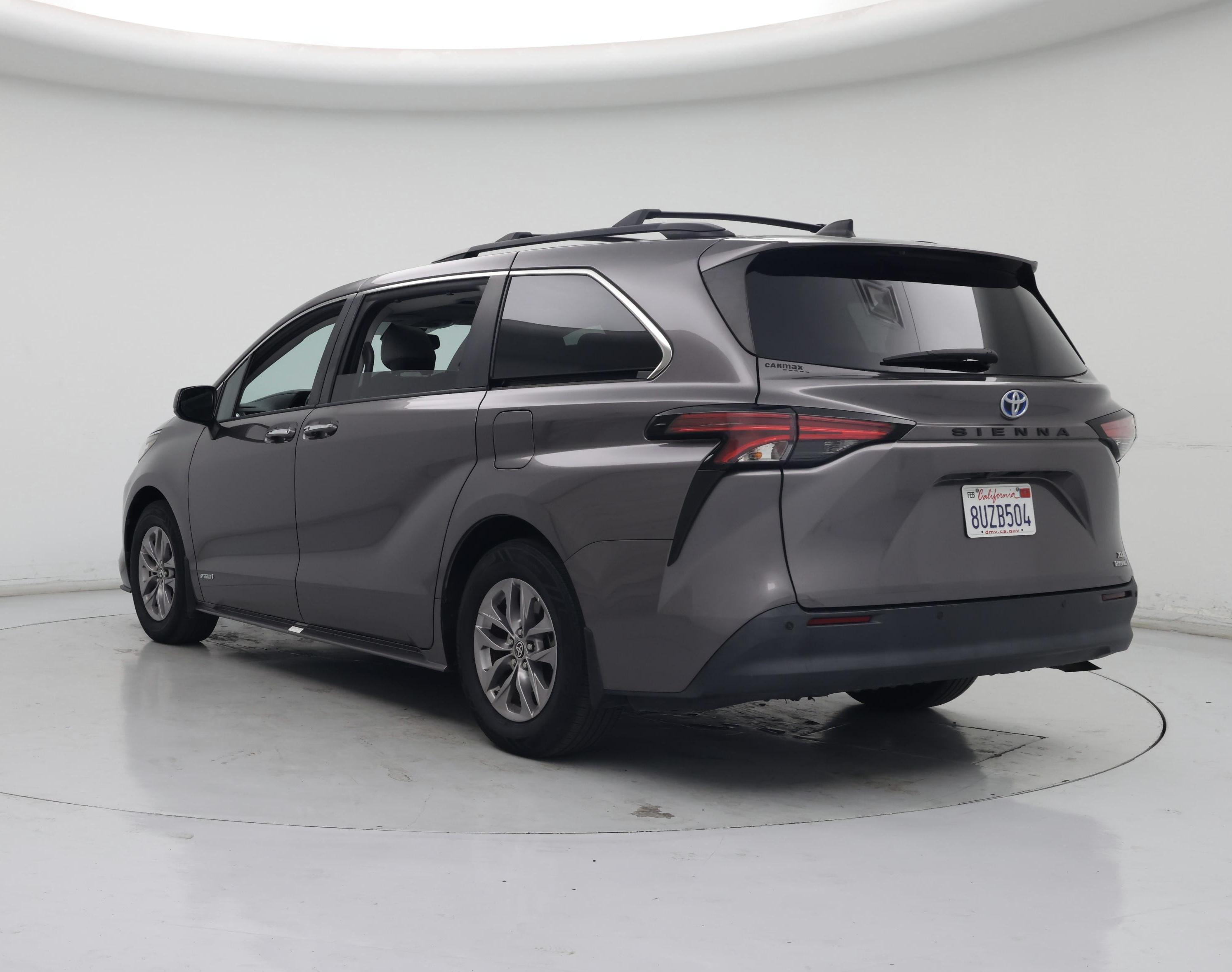 Thumbnail: 2021 Toyota Sienna - 2
